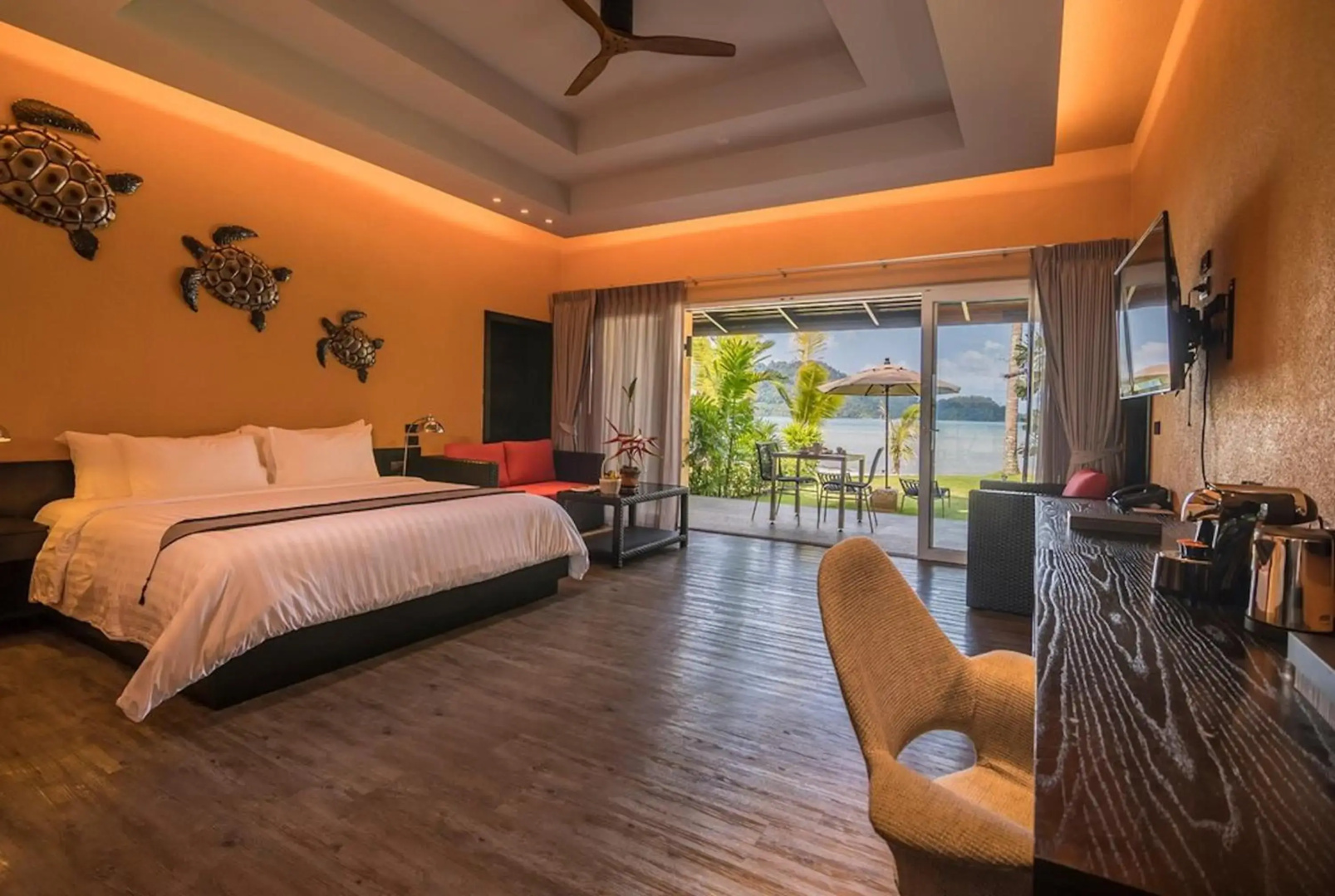 Peninsula Beach Resort