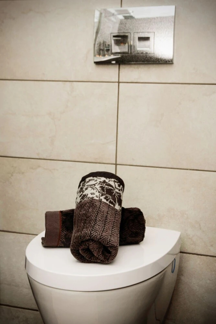 Close to Transit - Modern 2BR Home