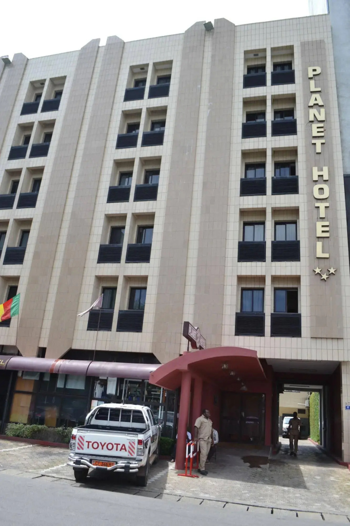 Planet Hotel
