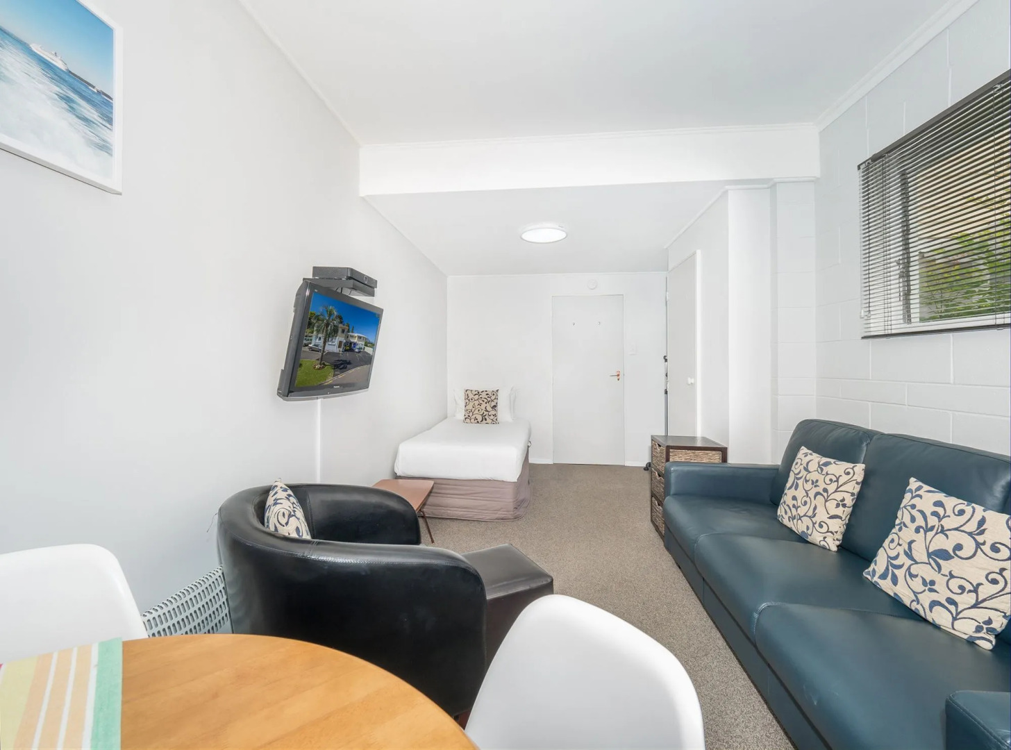 Harbour View Motel and Water Front Apartments