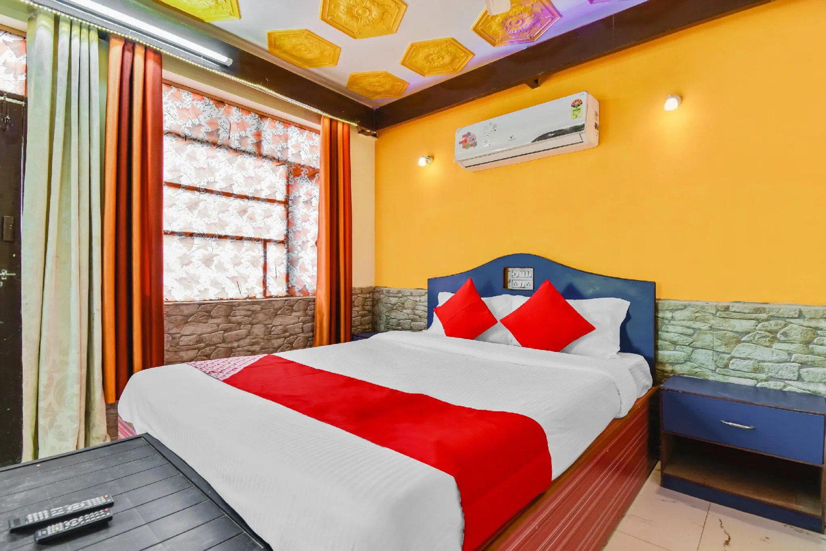 OYO 6302 Hotel Shivtara