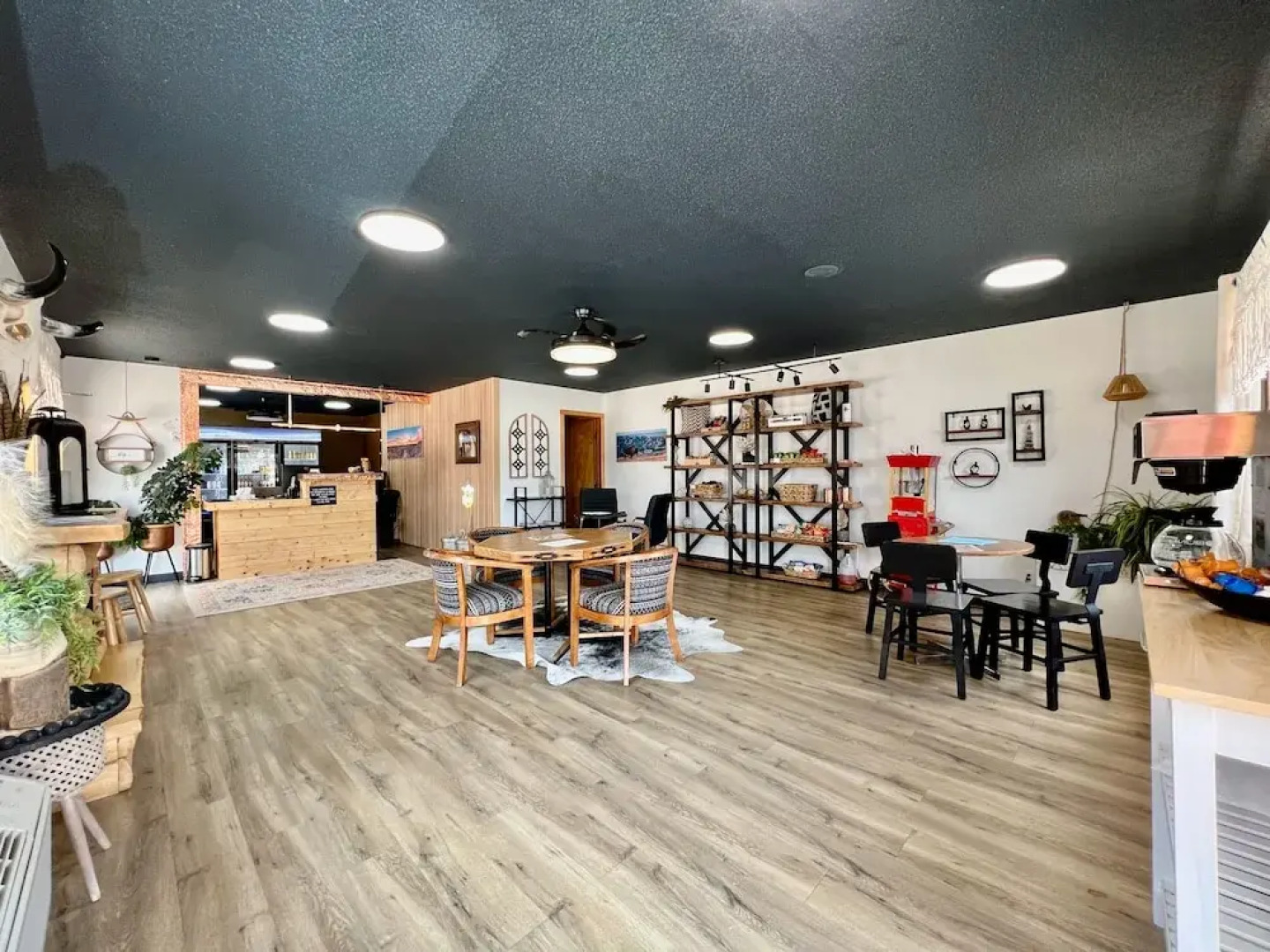 Hansen Inn and Cabins