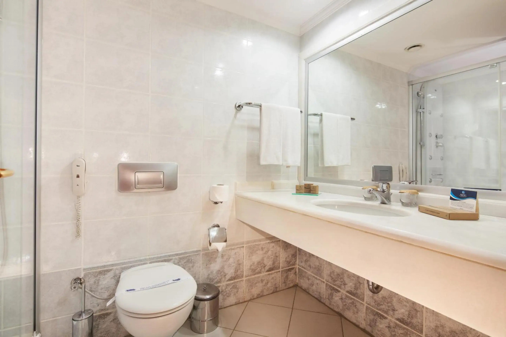 Sunrise Queen Luxury Resort & Spa