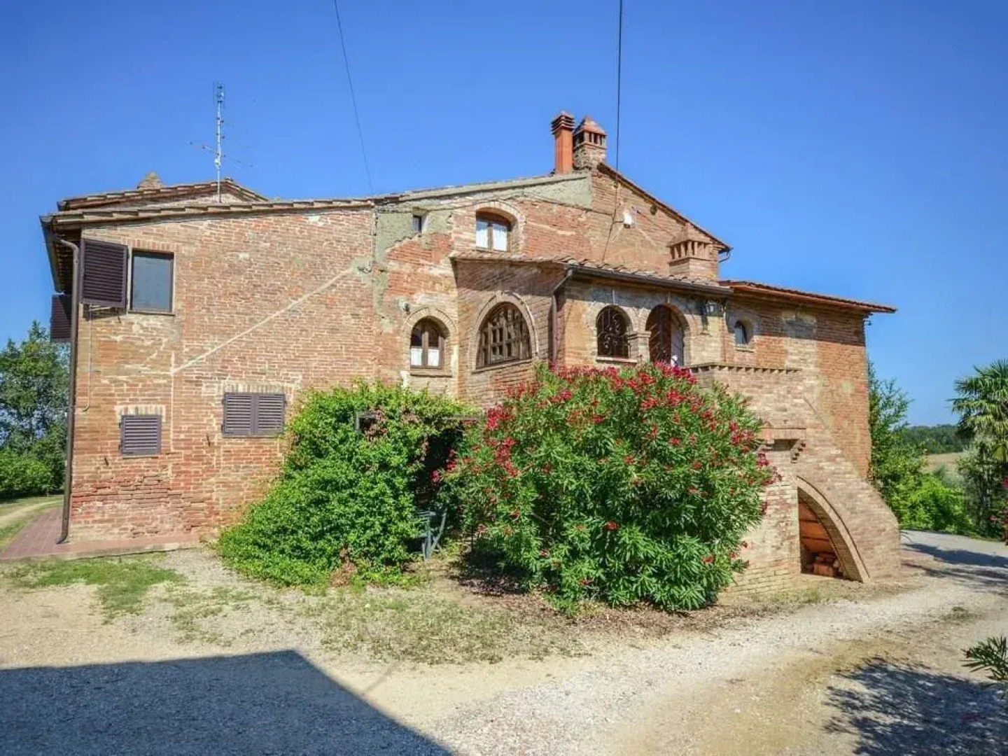 Cozy Farmhouse in Castiglione del Lago With Swimming Pool