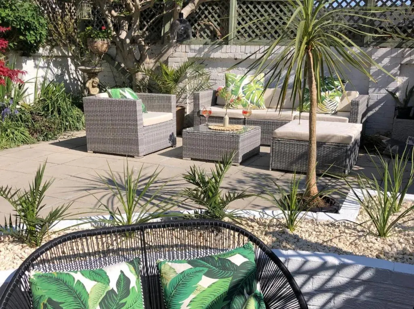 KIRA Beach House, Large luxury 2 bedroom apartment