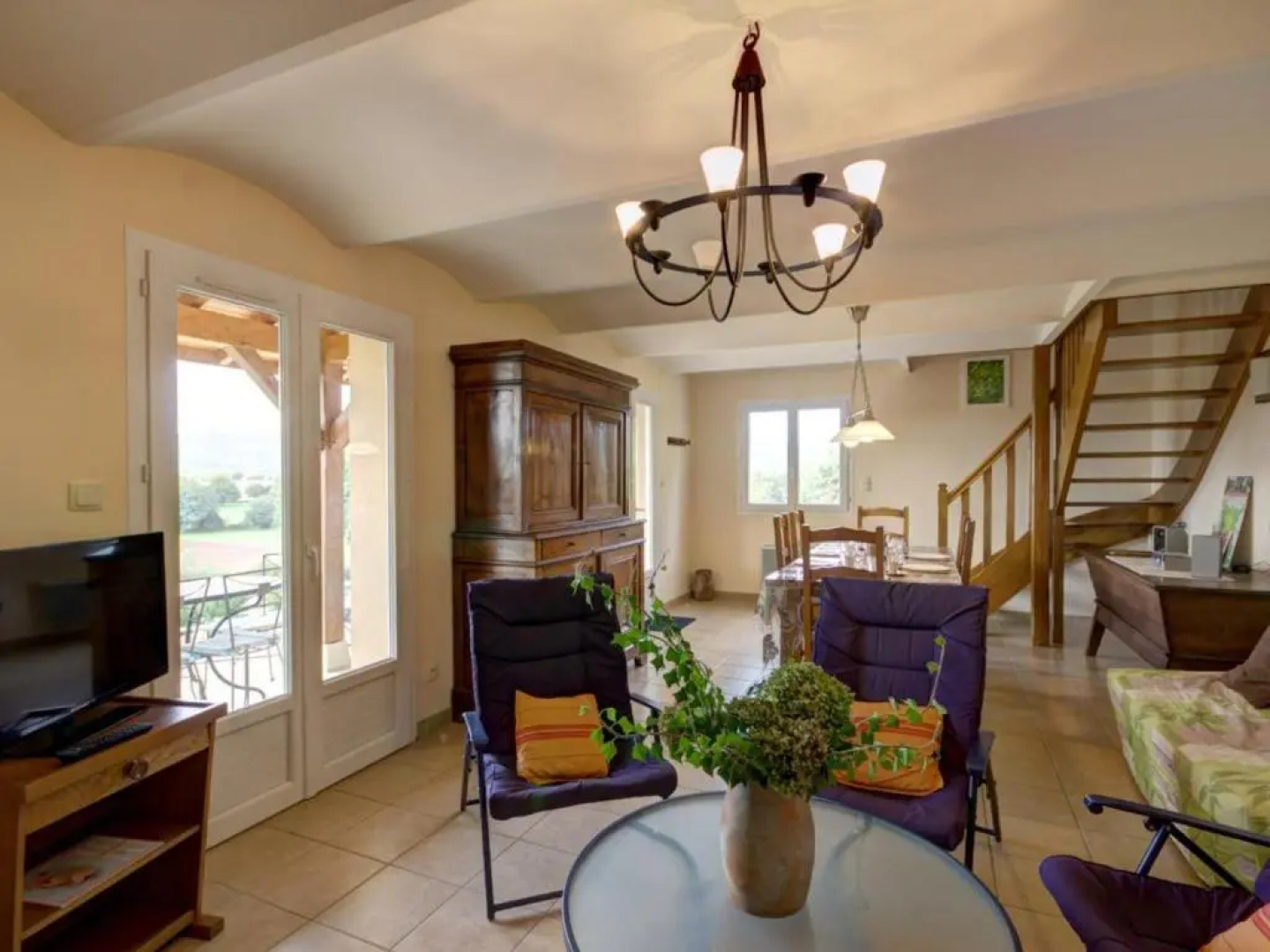 Gîte Saint-Forgeux-Lespinasse, 3 pièces, 4 personnes - FR-1-496-37