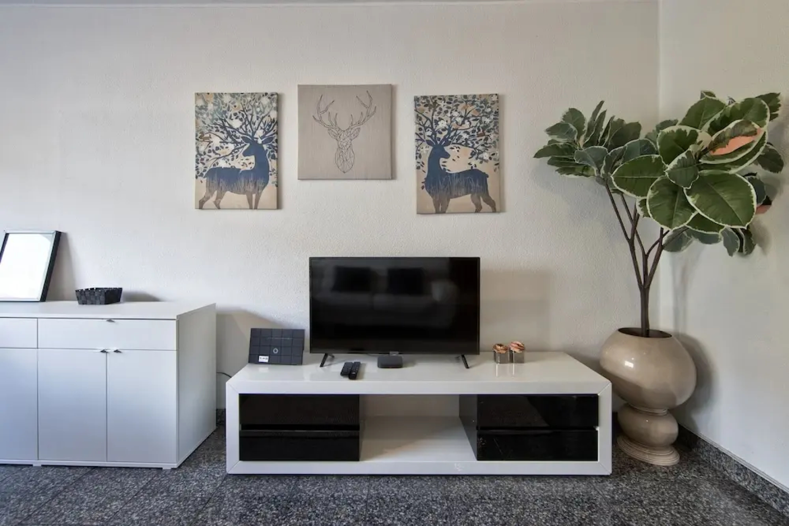 Pontinha Typical by Homing