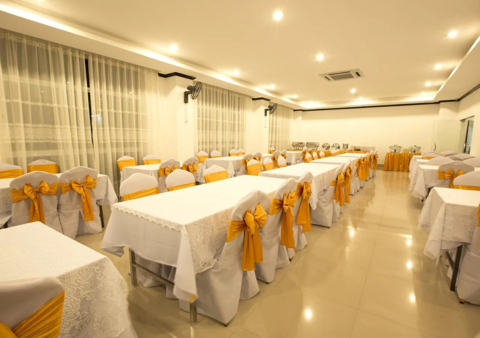 Douangchan Plaza Hotel