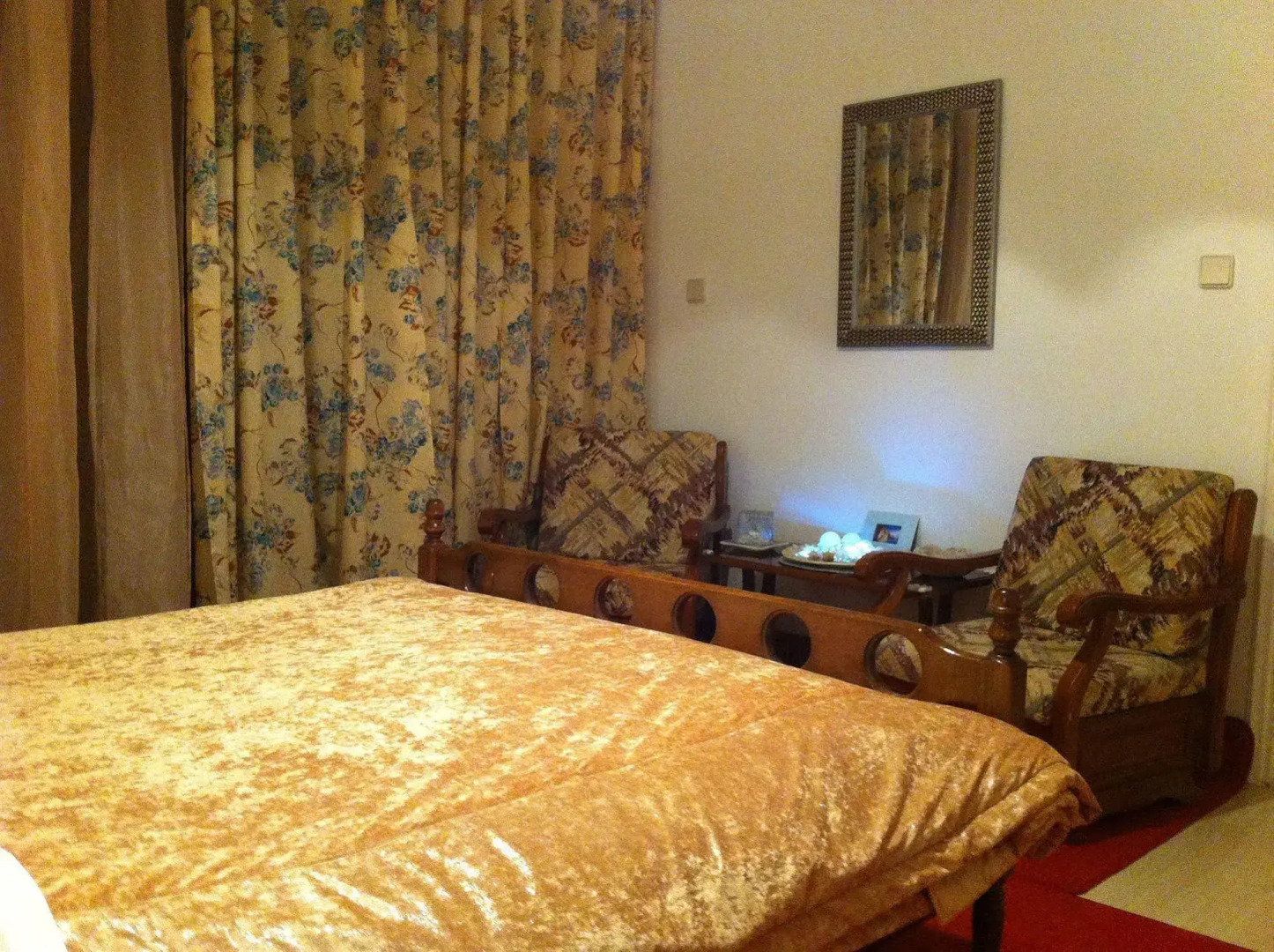 Chris Studios & Apartments