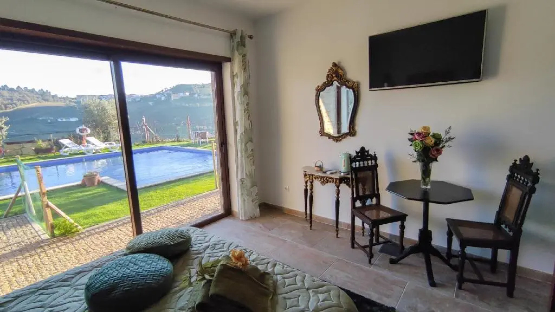 Quinta dos Padrinhos - Suites in the Heart of the Douro