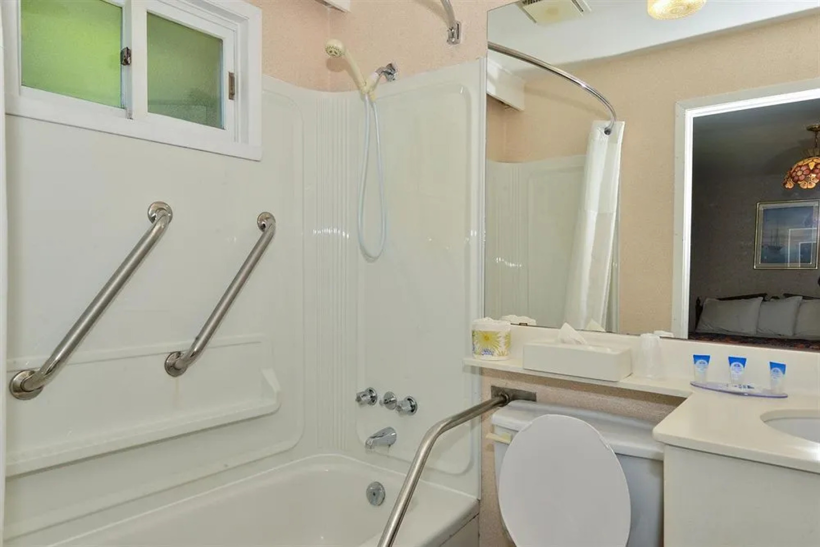 Canadas Best Value Inn