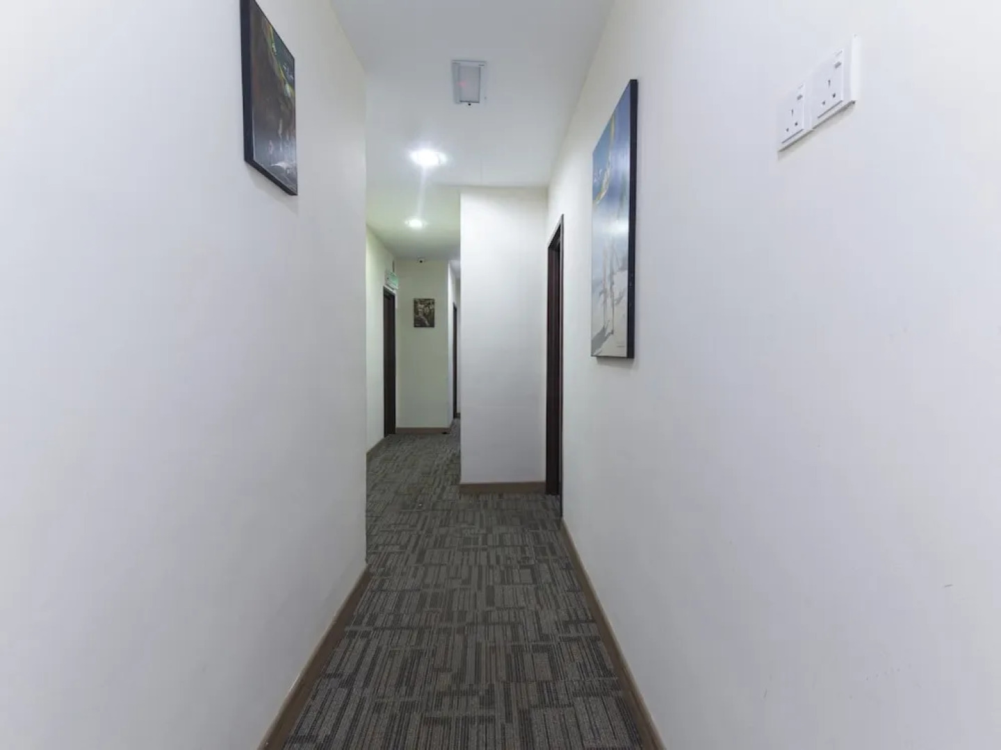 OYO 445 Charisma Hotel