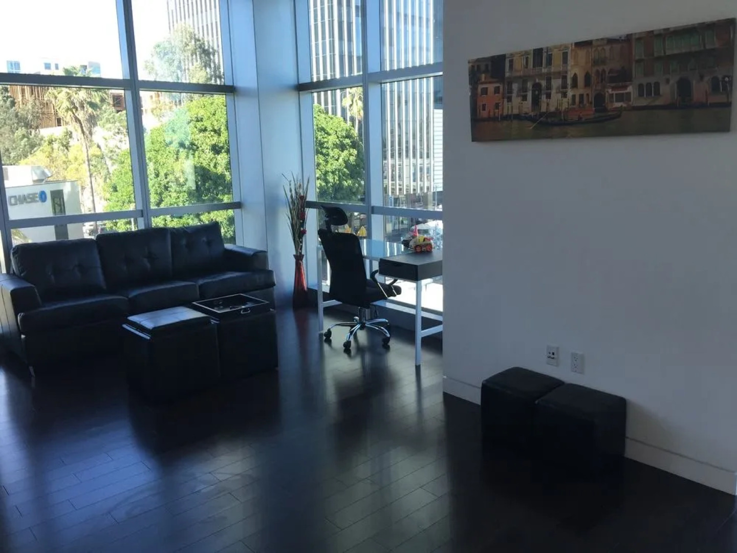 Furnished Suites in Downtown Santa Monica