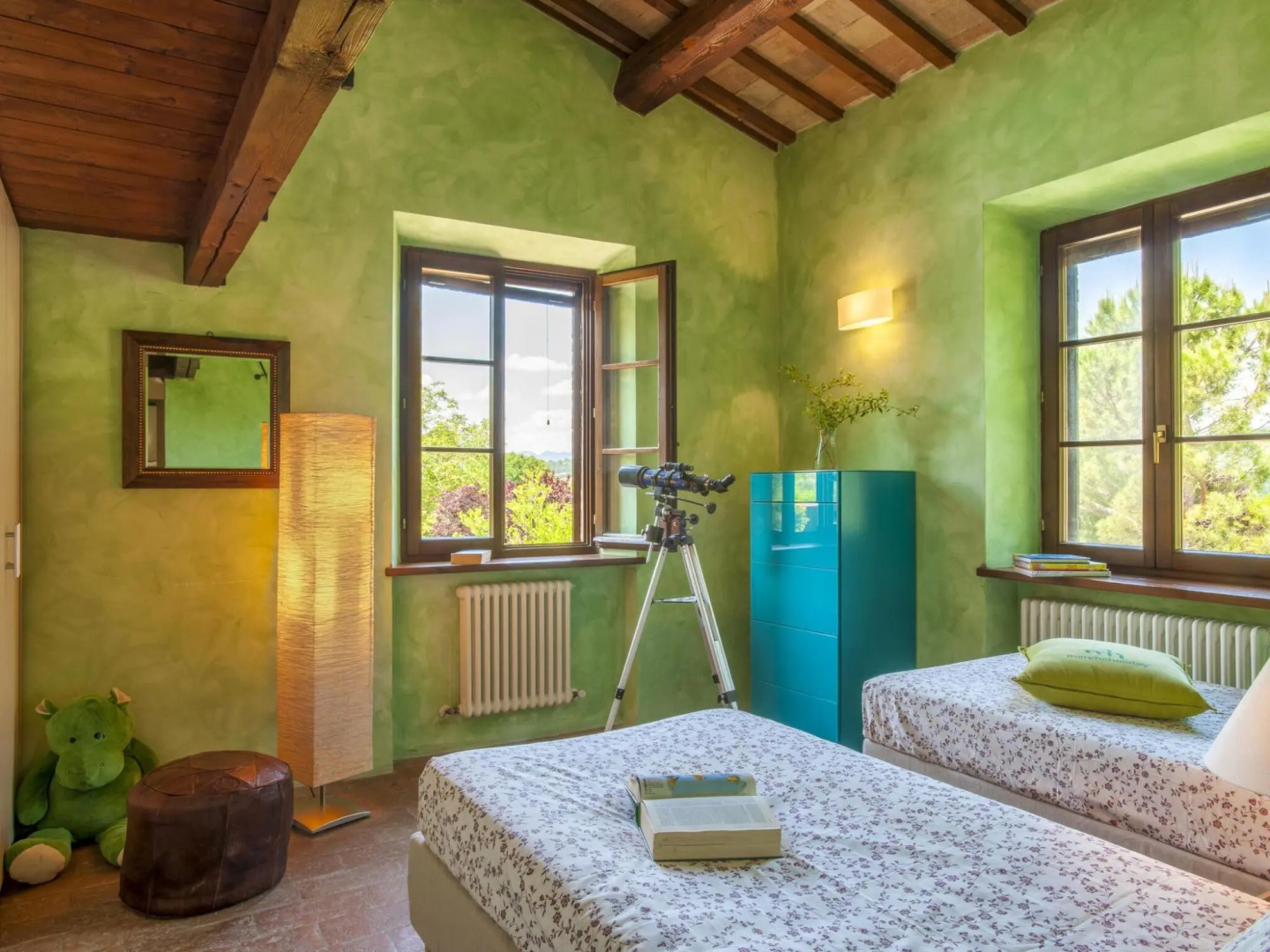 Marche Villa Close Culture