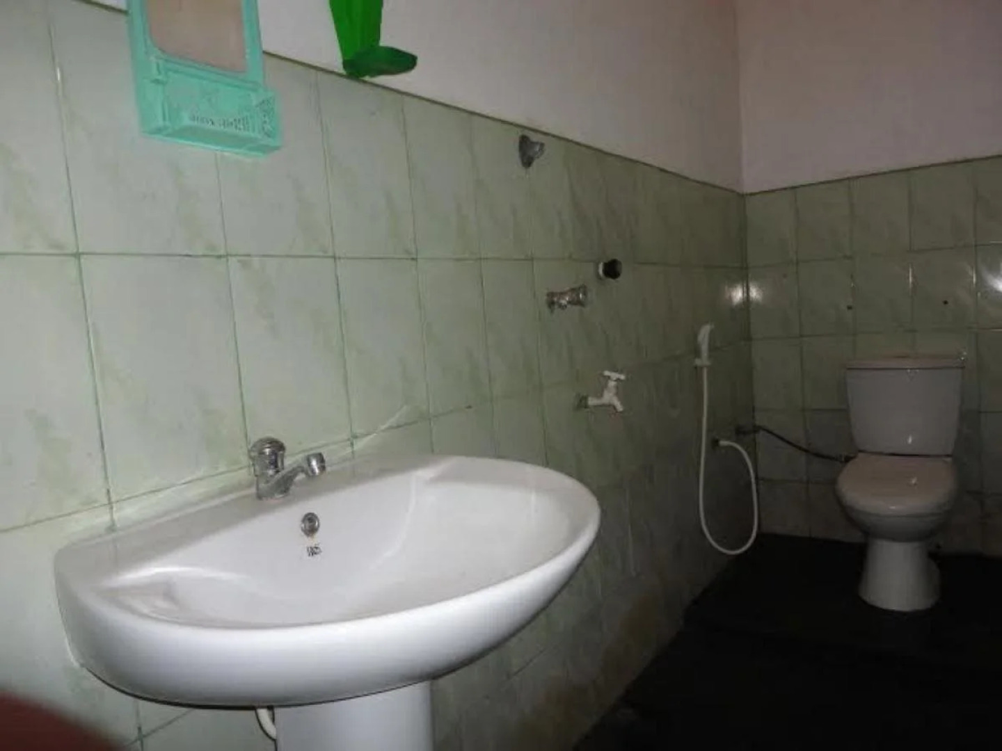 Star Rest Beach Hotel Arugambay