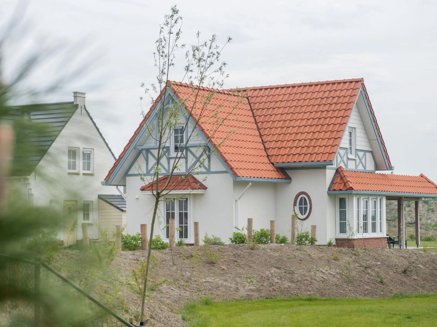 Detached villa with terrace heater, 400 m. from the beach