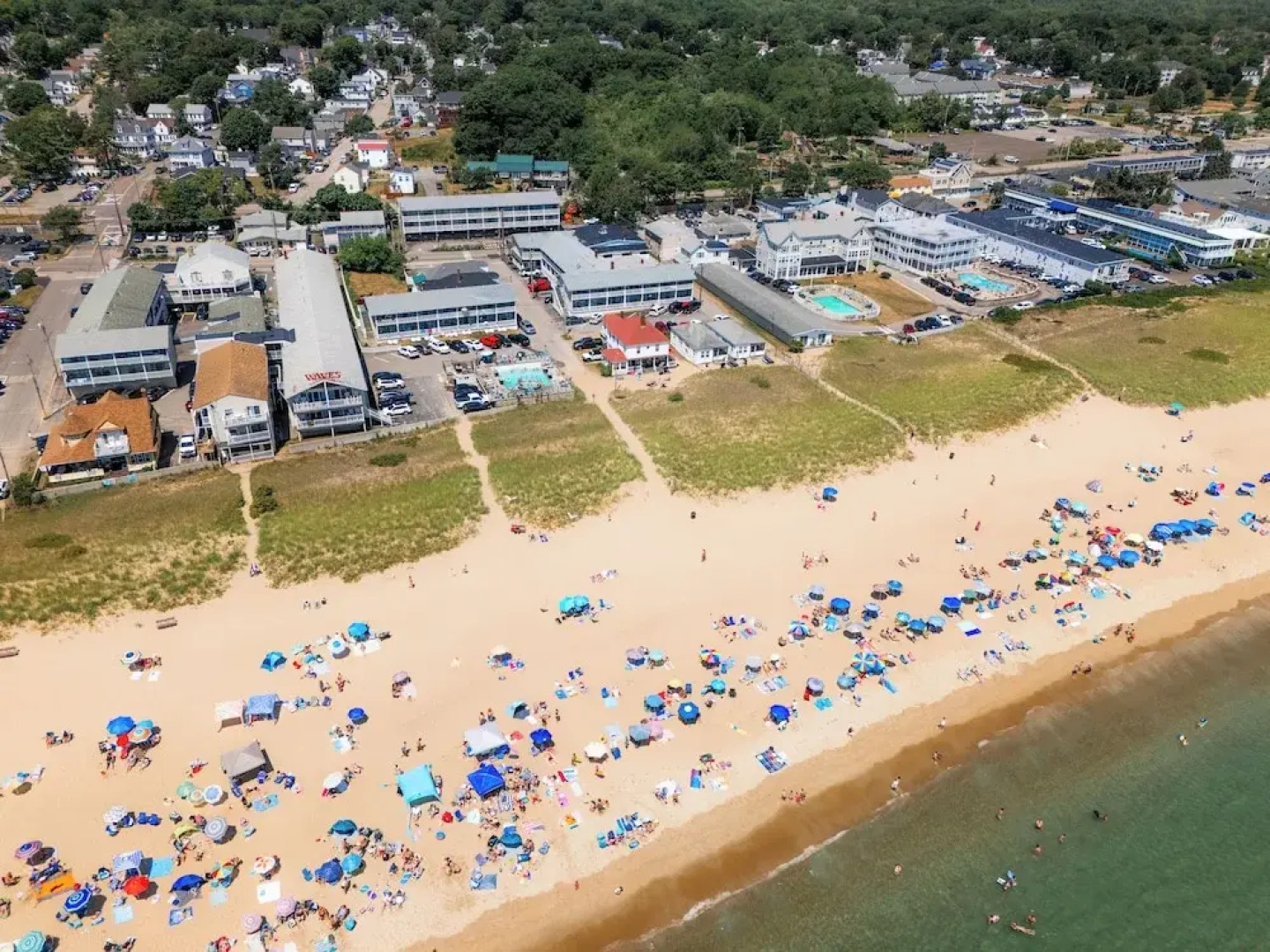 Waves Oceanfront Resort
