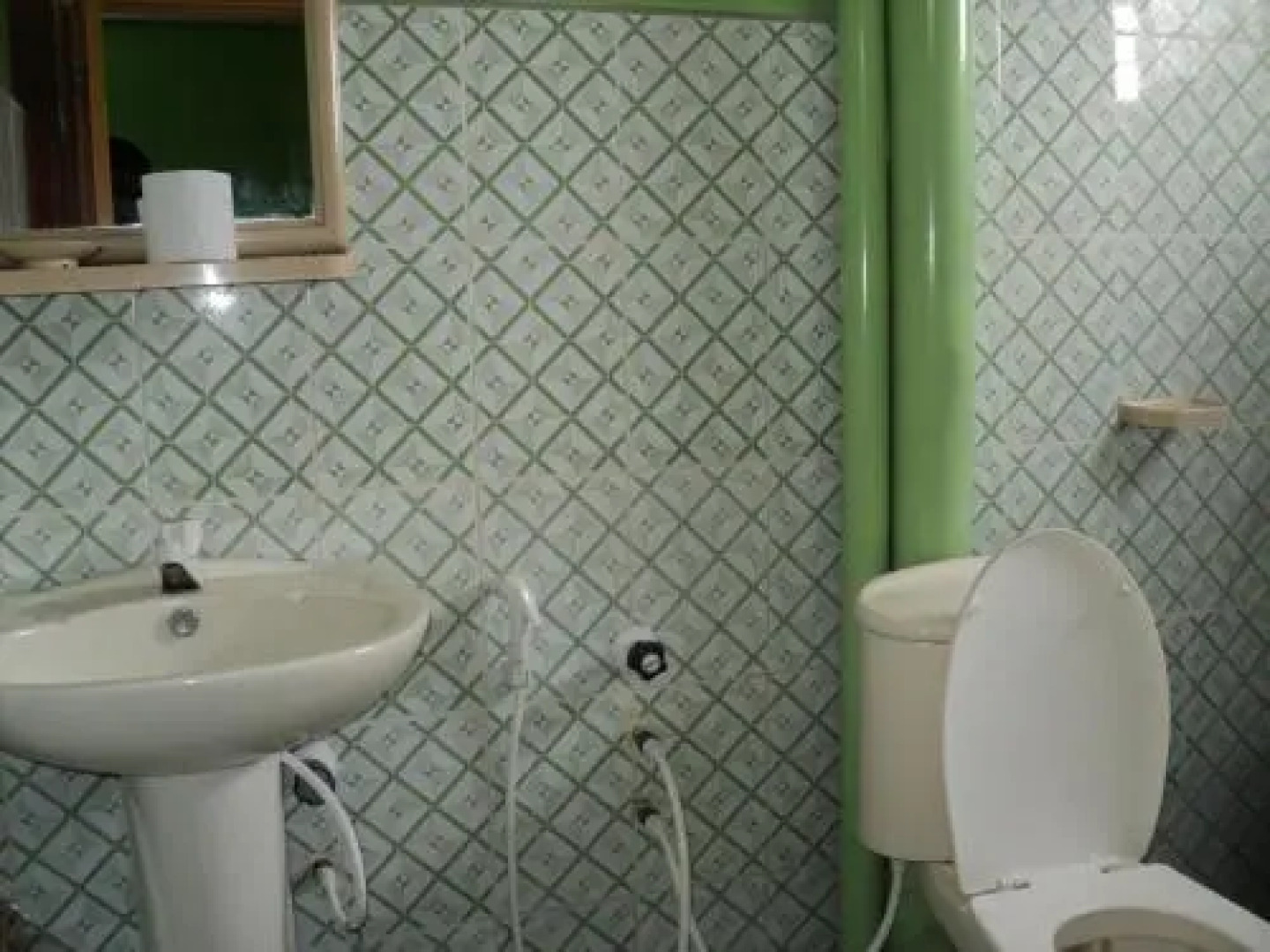 AKR Hotel Kilinochchi