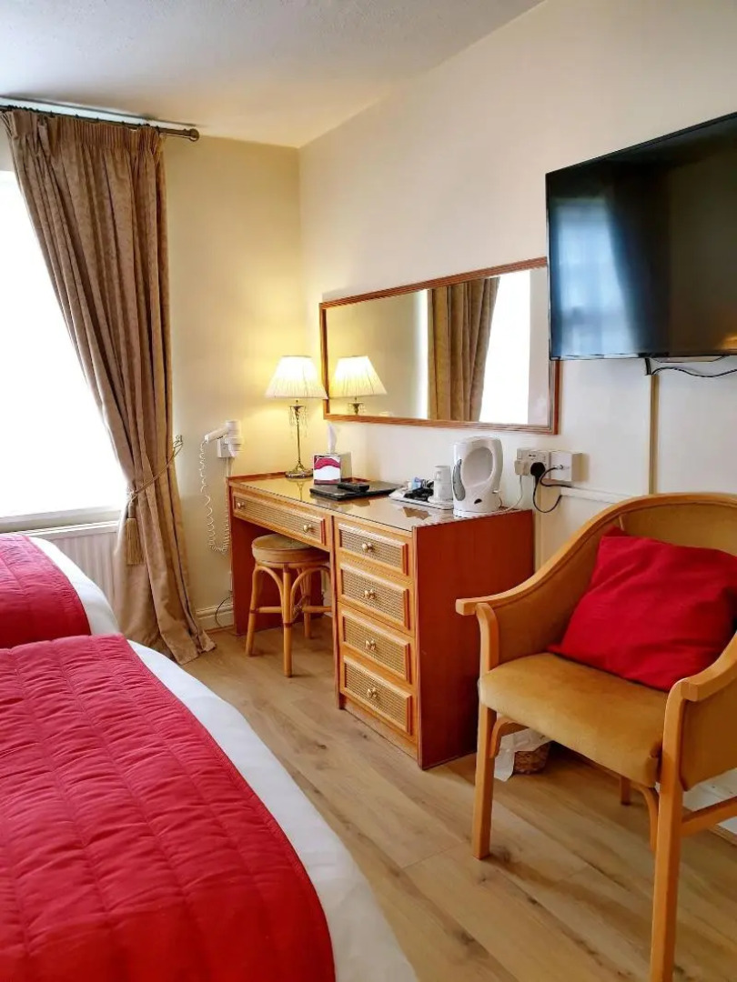 The Crown House Hotel