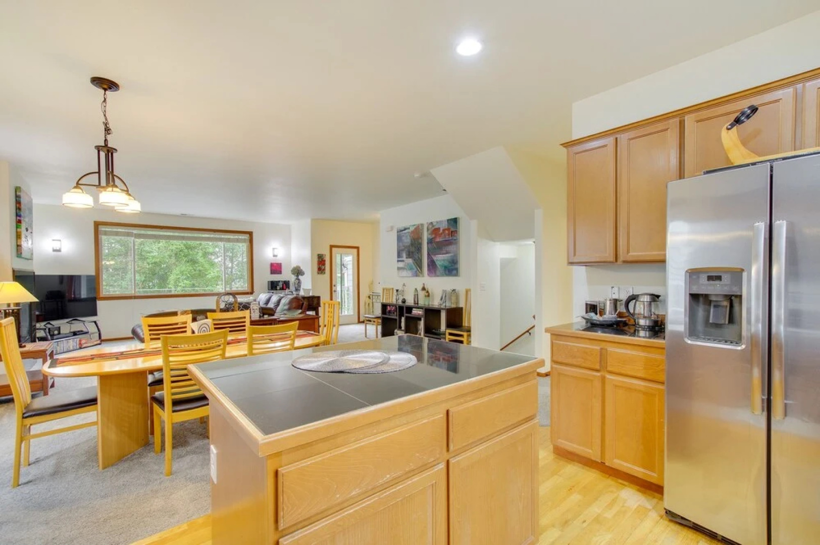 Wfh-friendly Townhome Rental Near Ferry in Everett