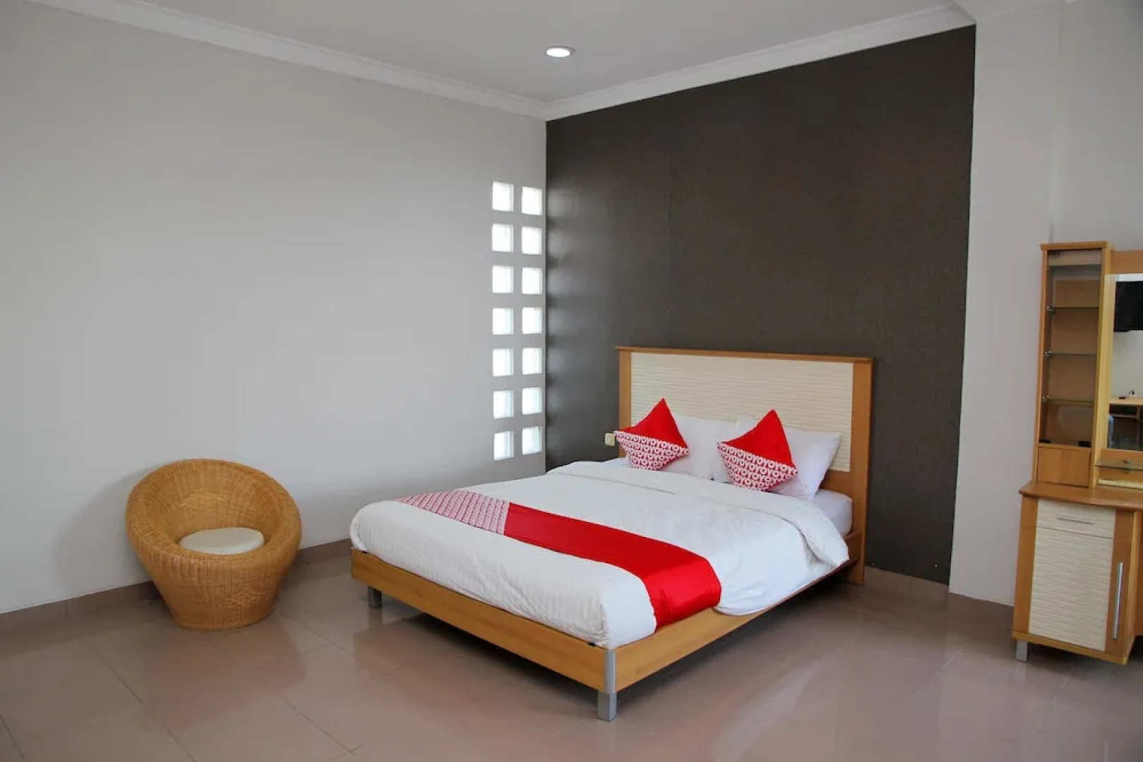 OYO 1098 Rego Hotel
