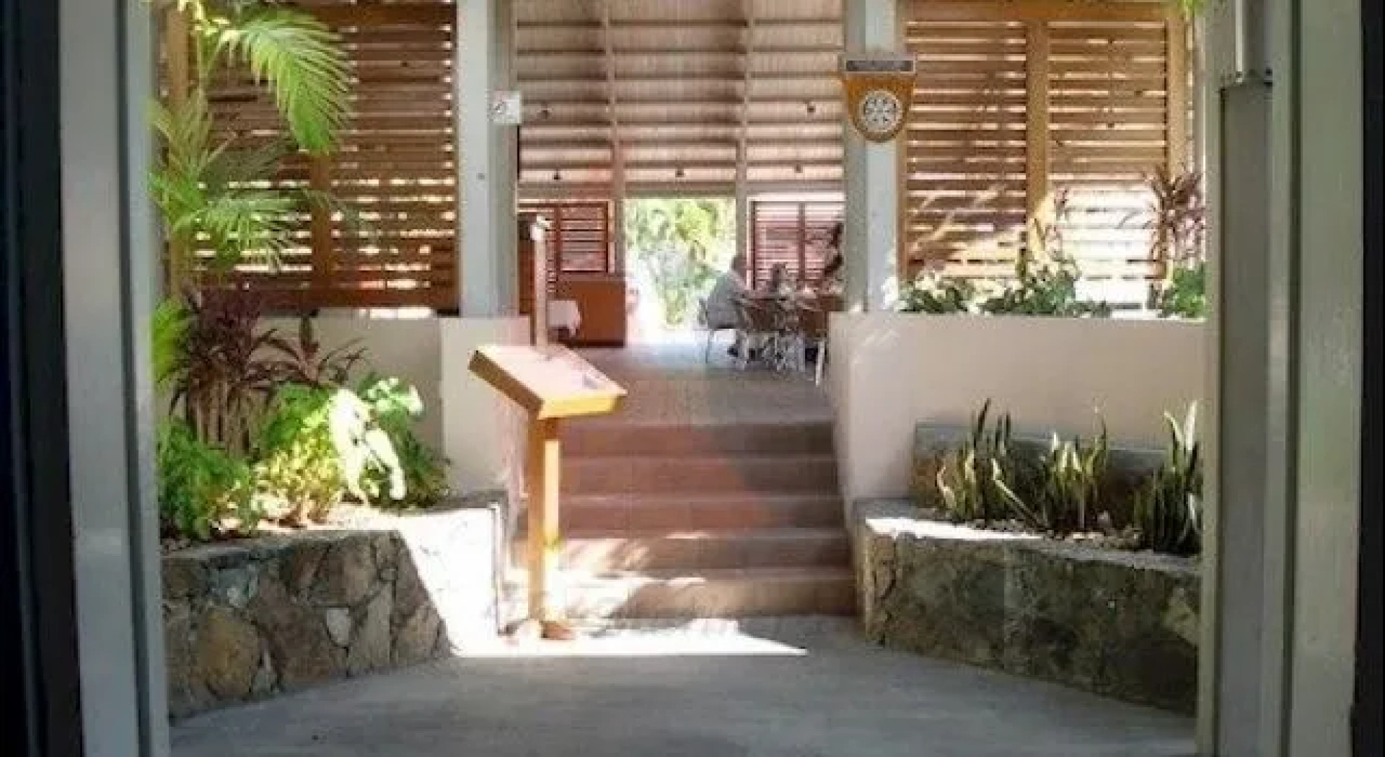 The Mariner Inn Hotel