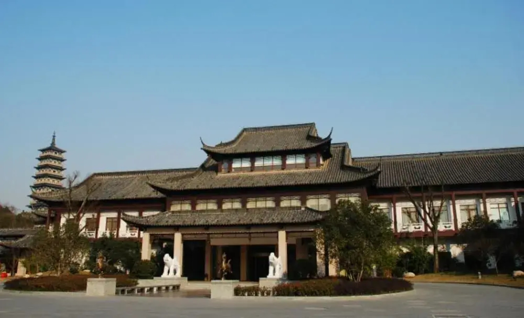 Hentique Huijin Resort Hotel