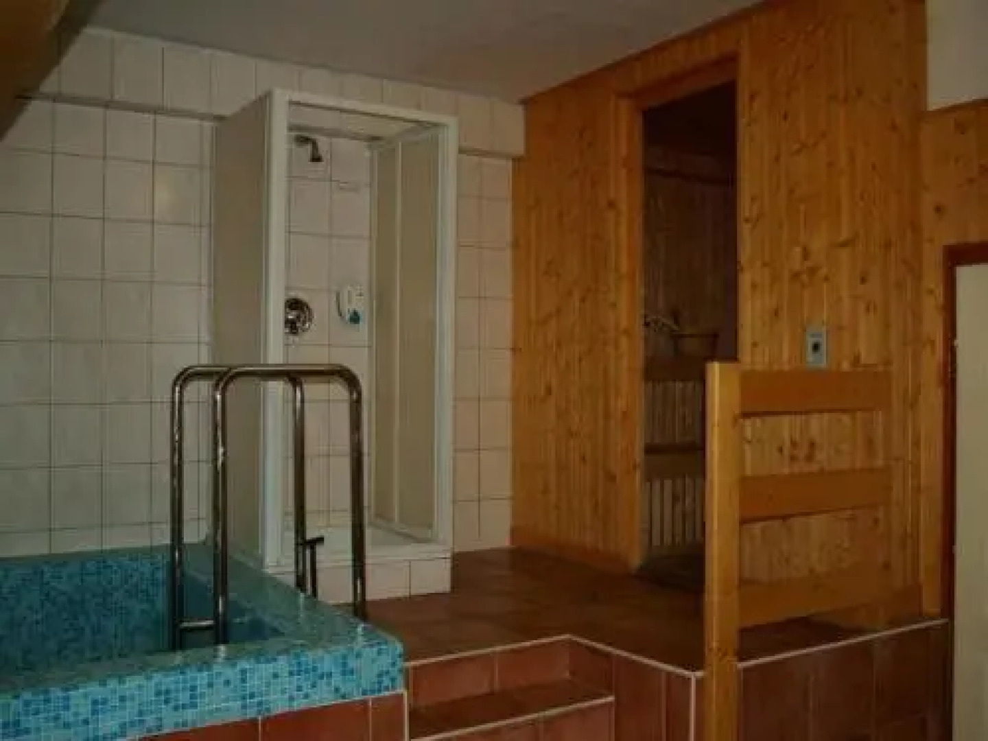 Amstel Hattyú Fogadó és Amstel Cafe & Restaurant