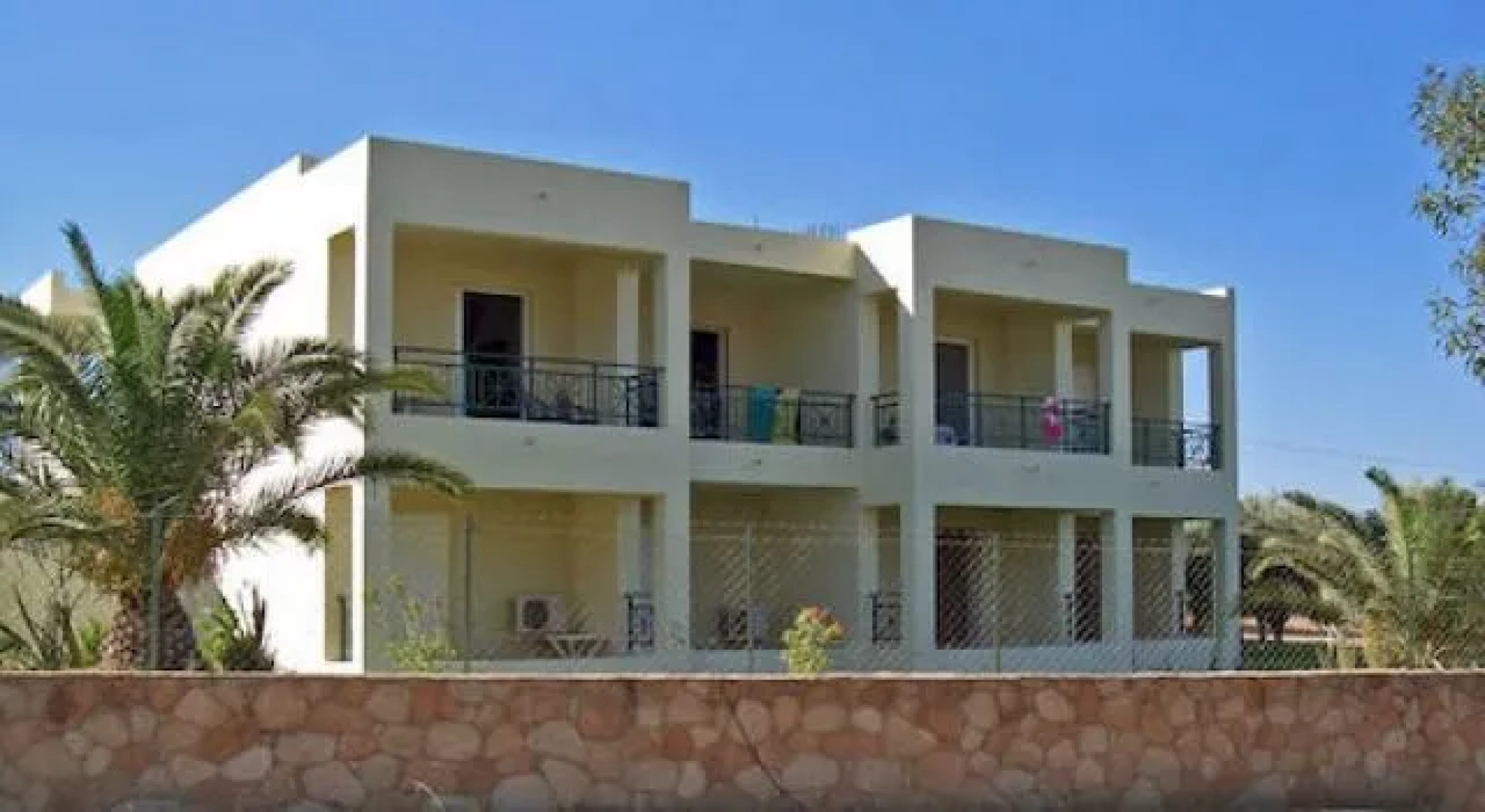 Sifis Studios Pefkos