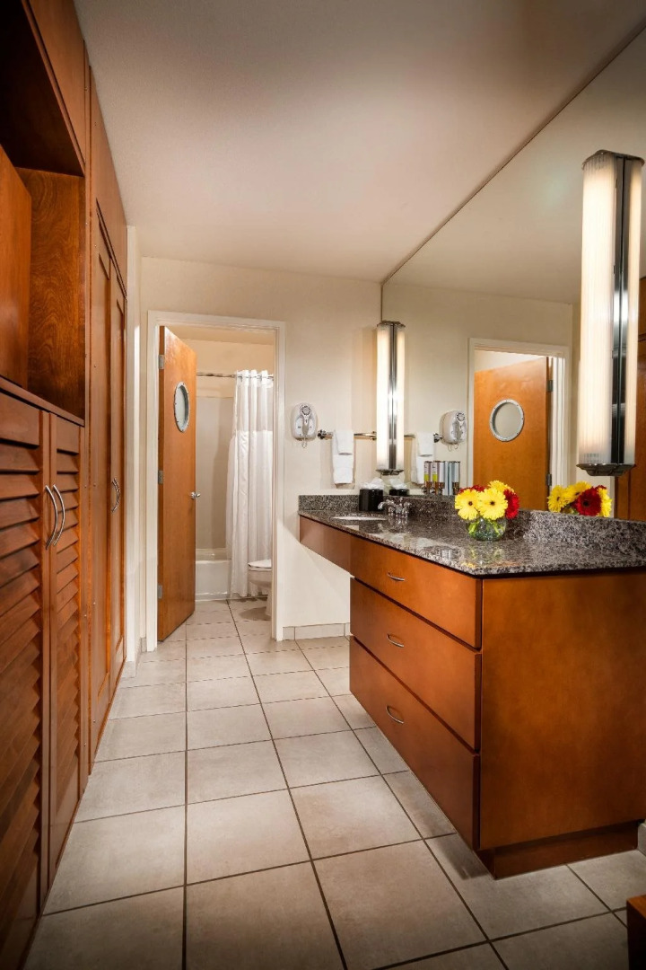 Staypineapple, Watertown Hotel, University District Seattle