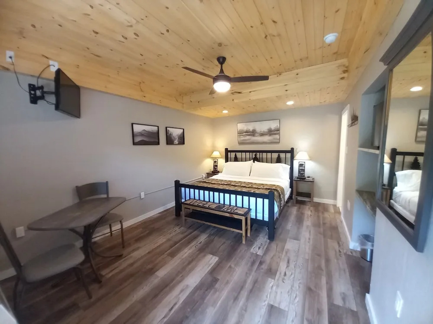 The Carter Lodge On The River