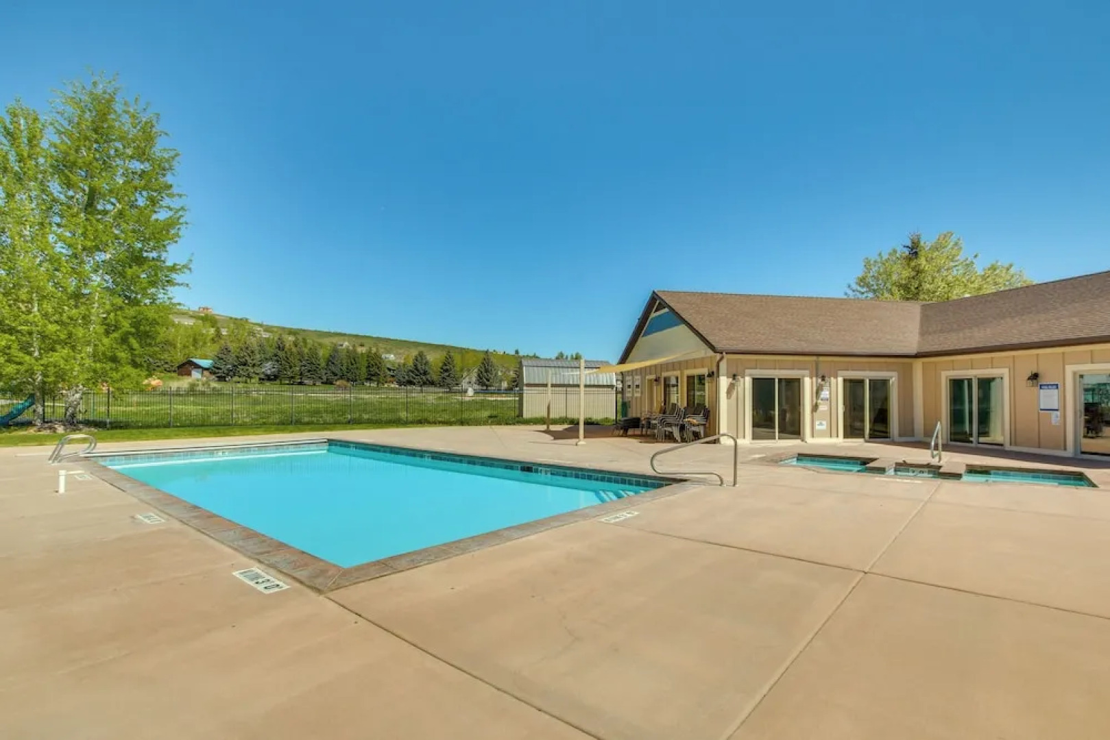 Luxe Retreat w/ Theater Room: Walk to Bear Lake!