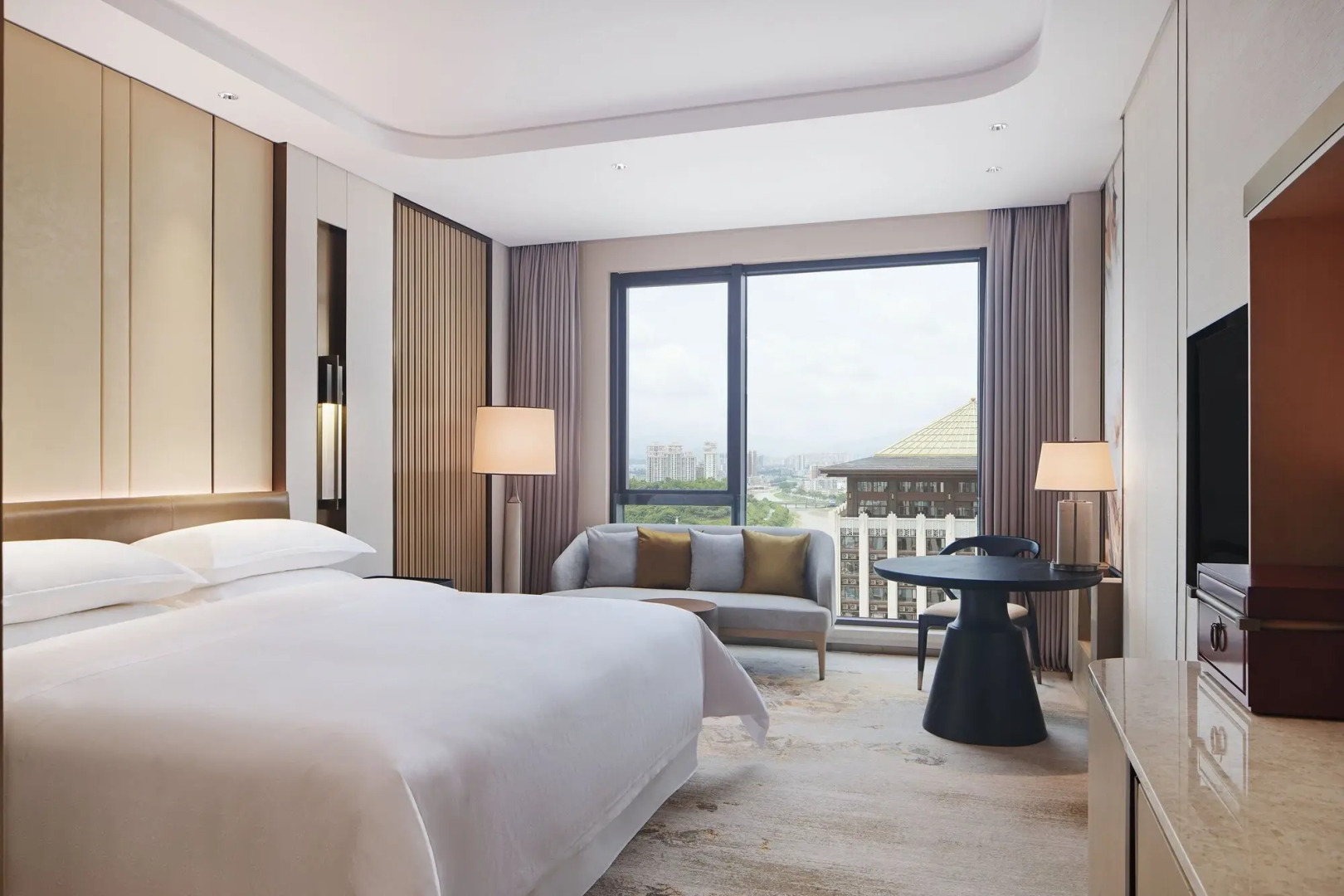 Sheraton Yunfu Xinxing Hotel