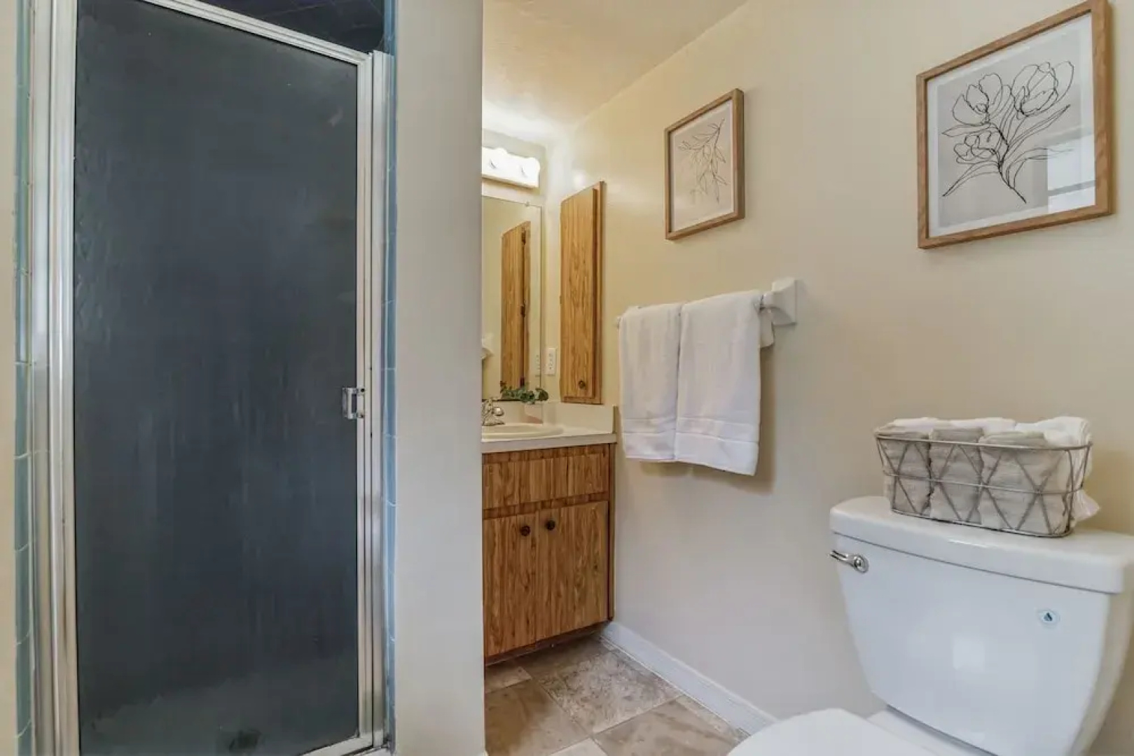 Charming Cottage Escape 3 Bedroom Home by RedAwning