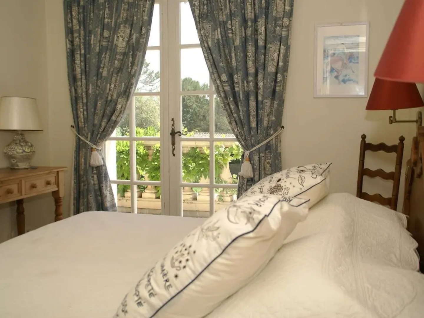 Stunning Villa With Heated Swimming Pool, air Conditioning and Large, Private, Enclosed Garden