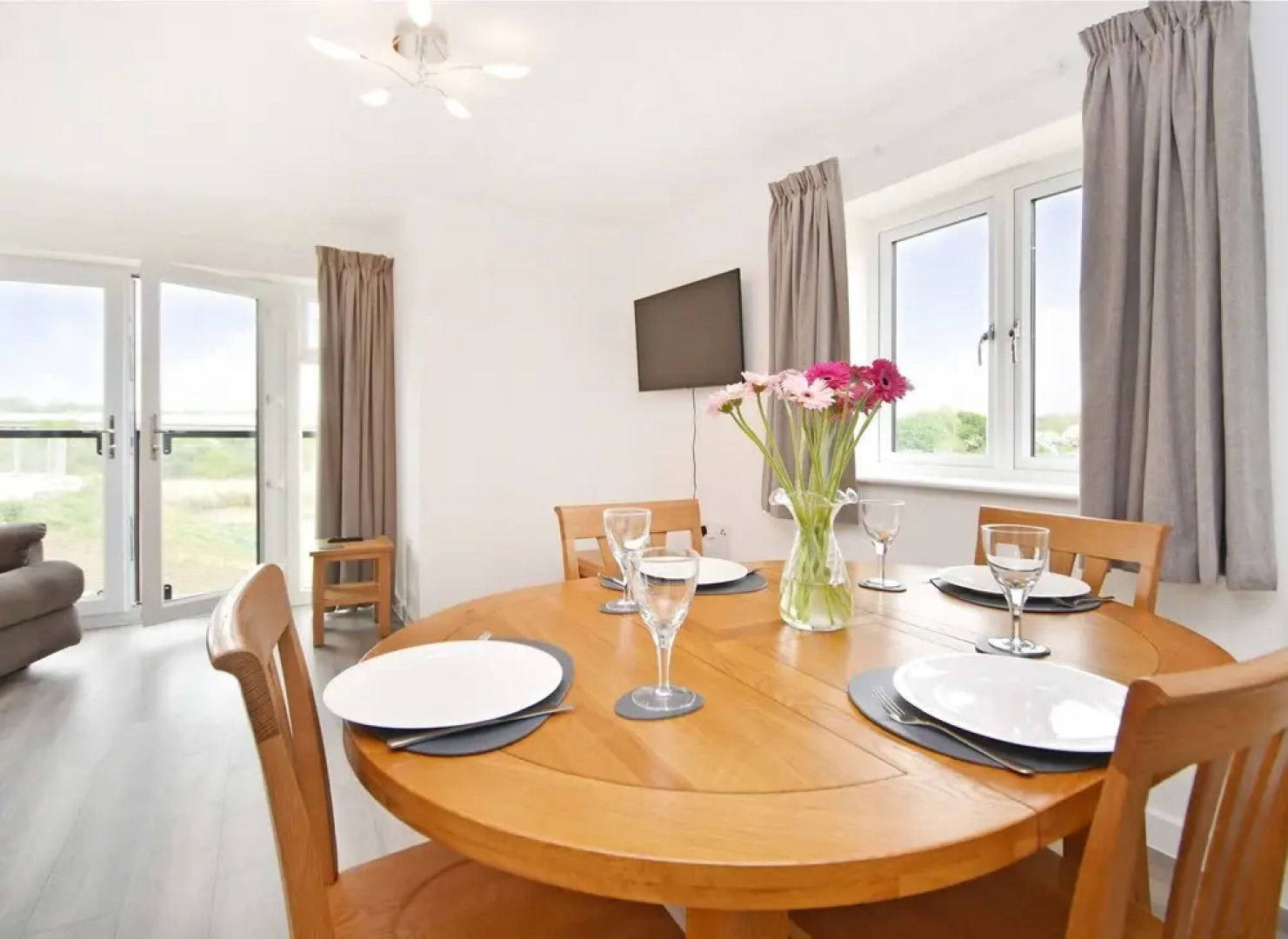 Ebbsfleet International Apartment