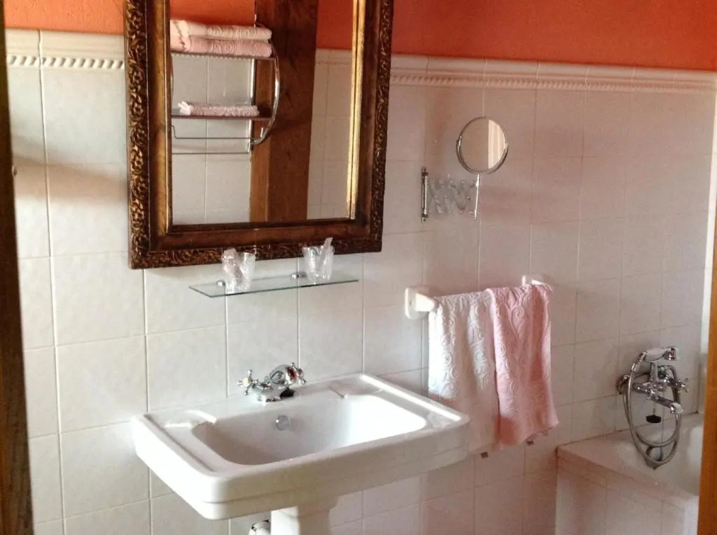 Posada Rural El Trenti de Corona