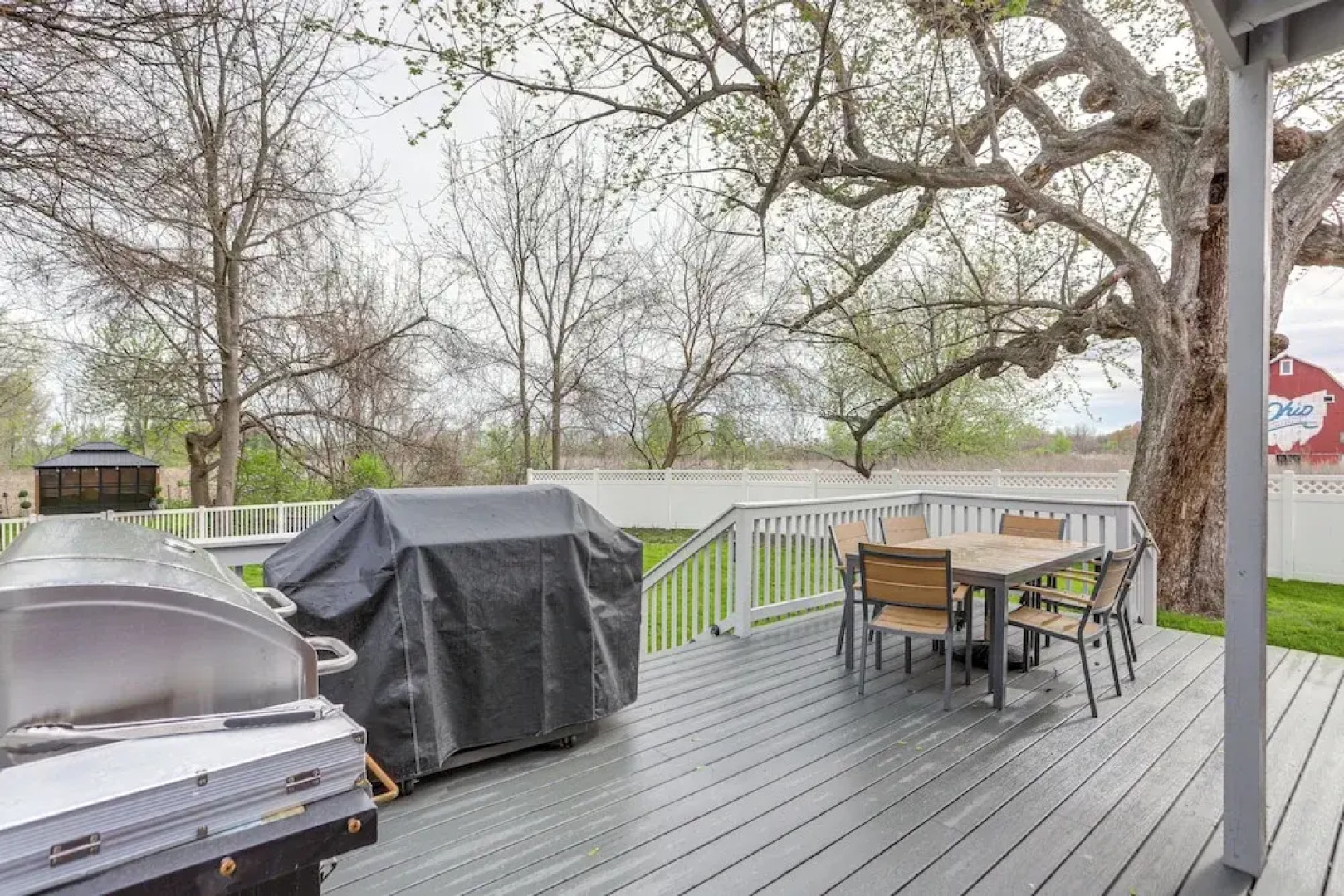 7 Mi to Cedar Point: Retreat w/ Hot Tub & Gazebo