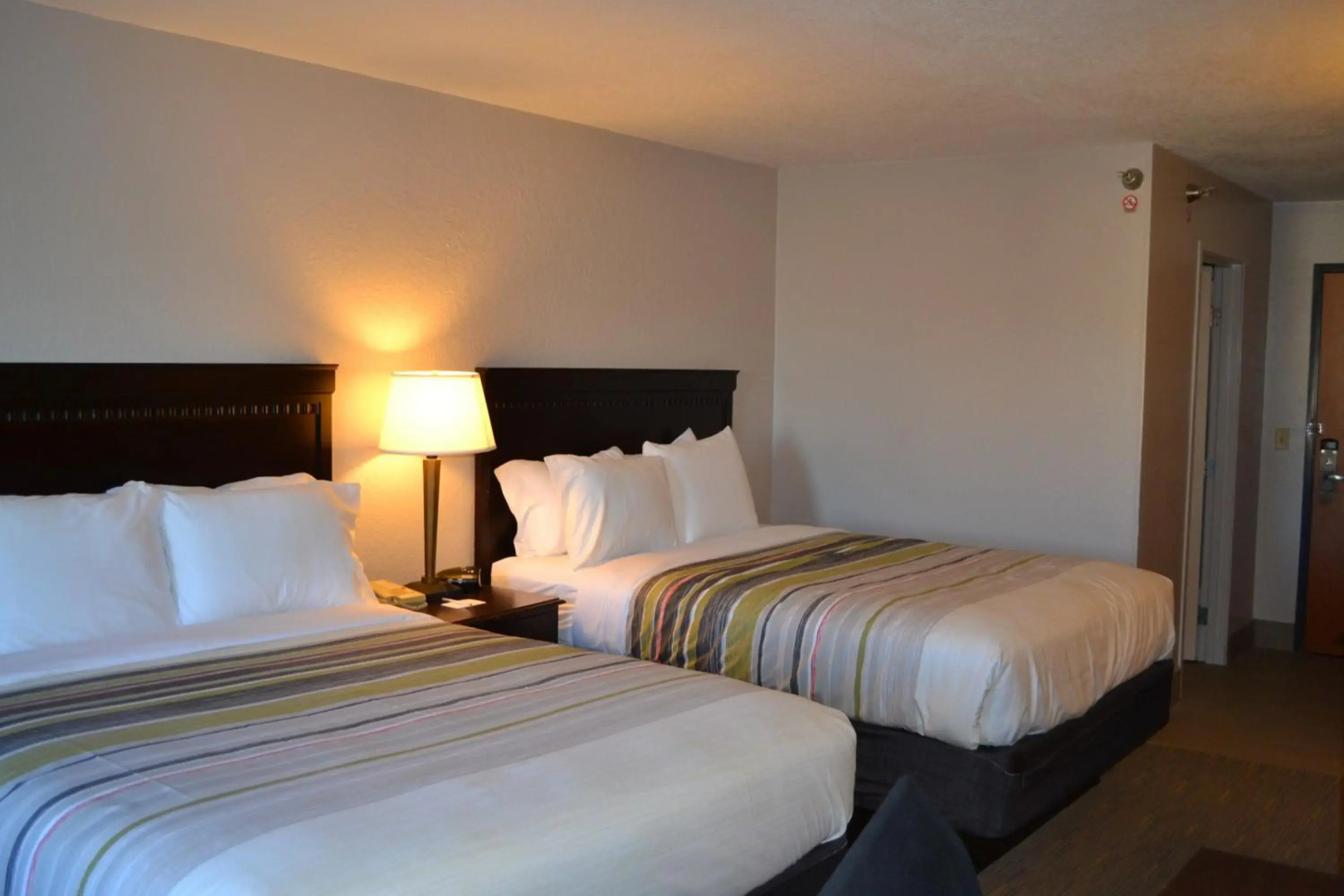 Country Inn & Suites by Radisson, Fairview Heights, IL