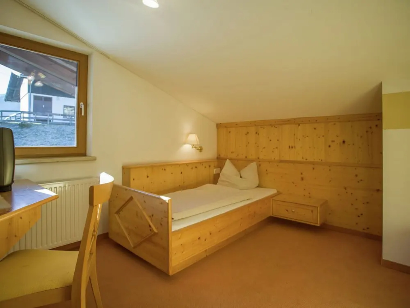 Refreshing Holiday Home With Balcony, Ski Storage, Garden