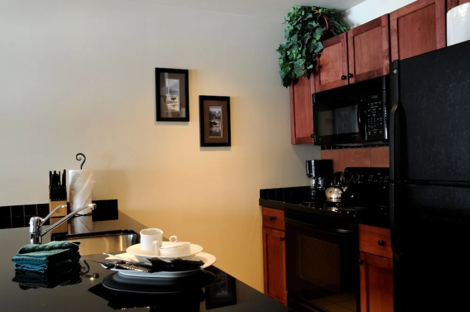 Schweitzer Mountain Resort White Pine Lodge