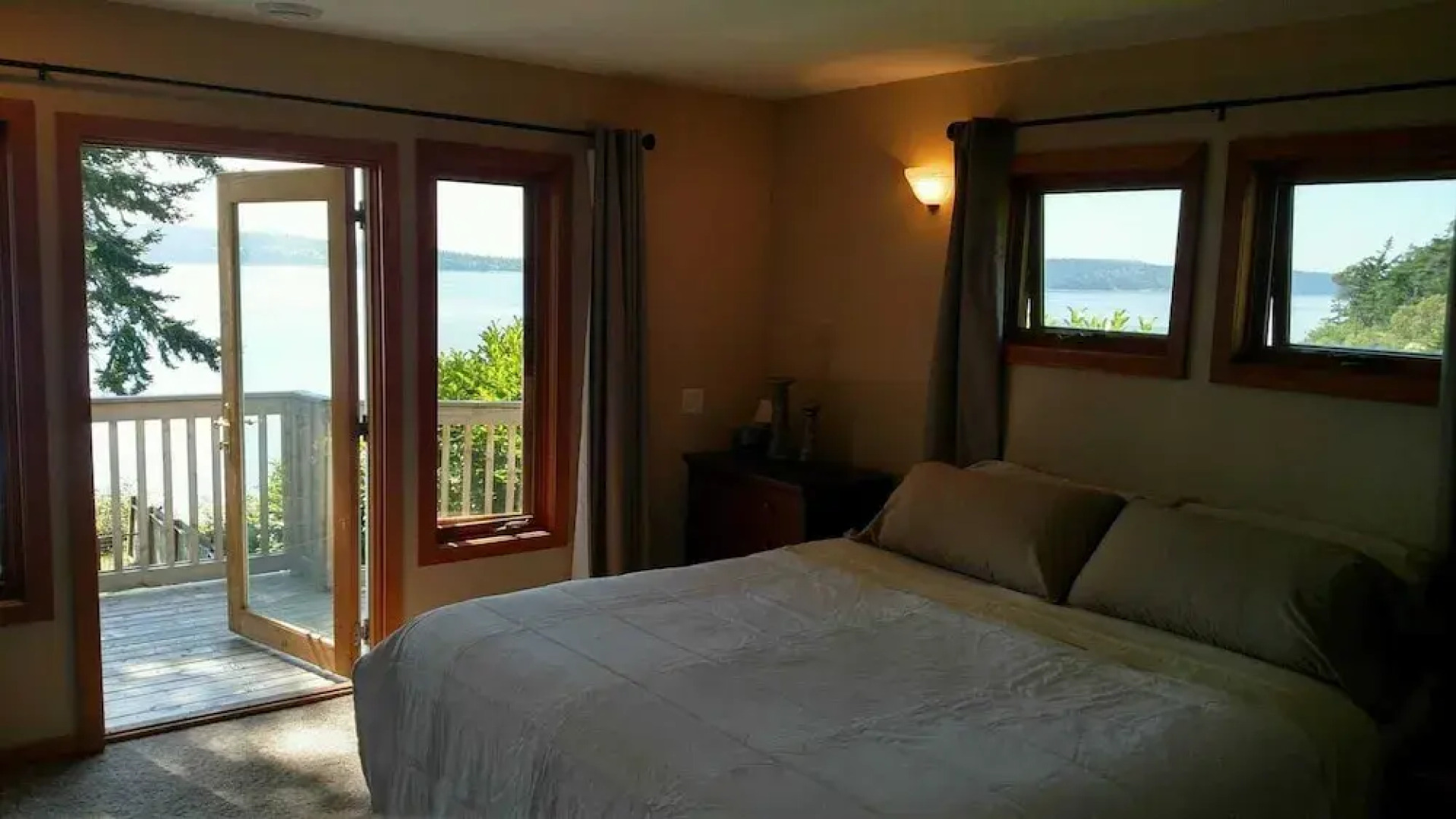 Harbor View Haven by Avantstay Private Backyard