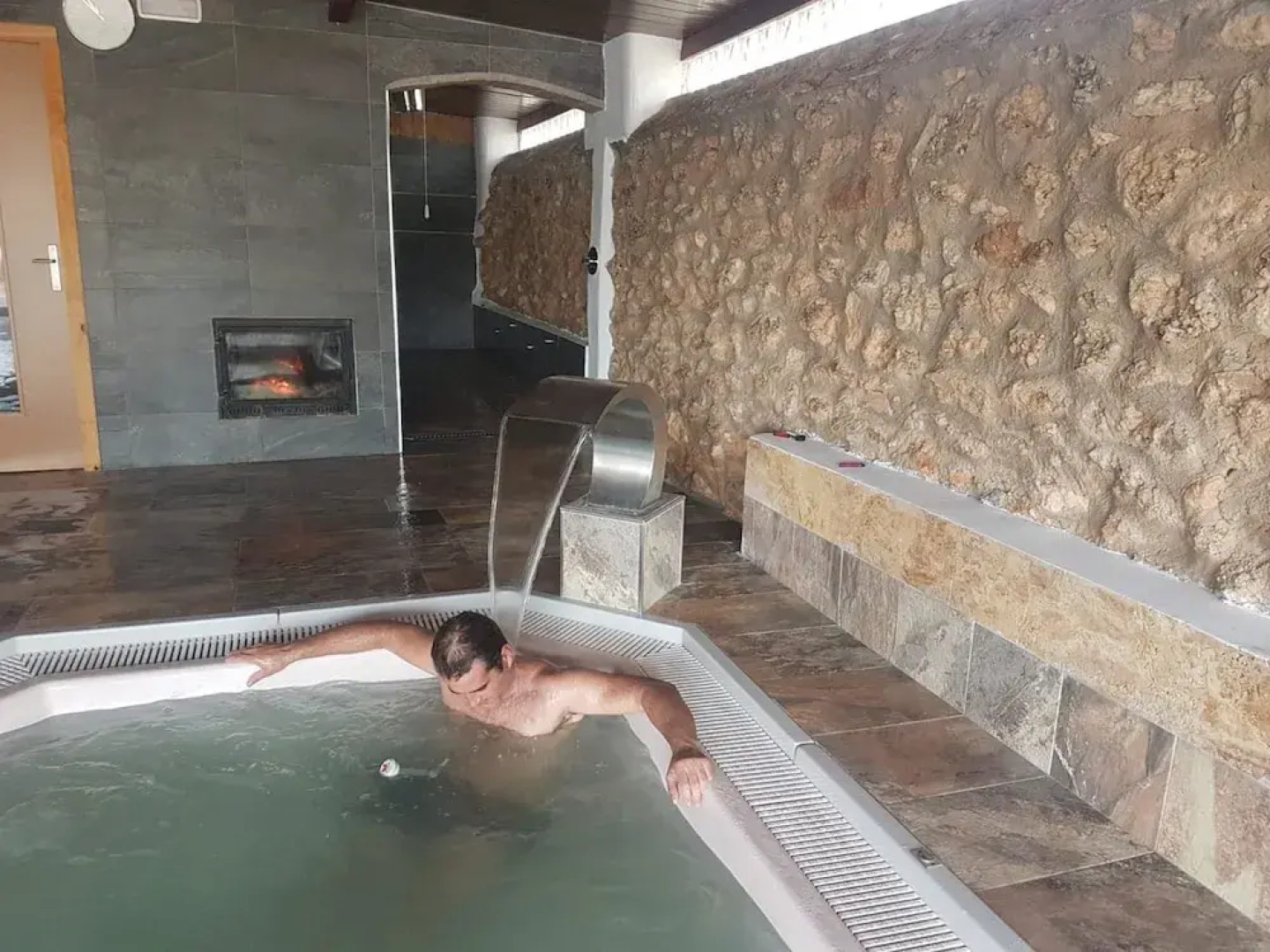 Apartment With 4 Bedrooms in Fontanar, With Wonderful Mountain View, Private Pool, Enclosed Garden - 200 km From the Slopes