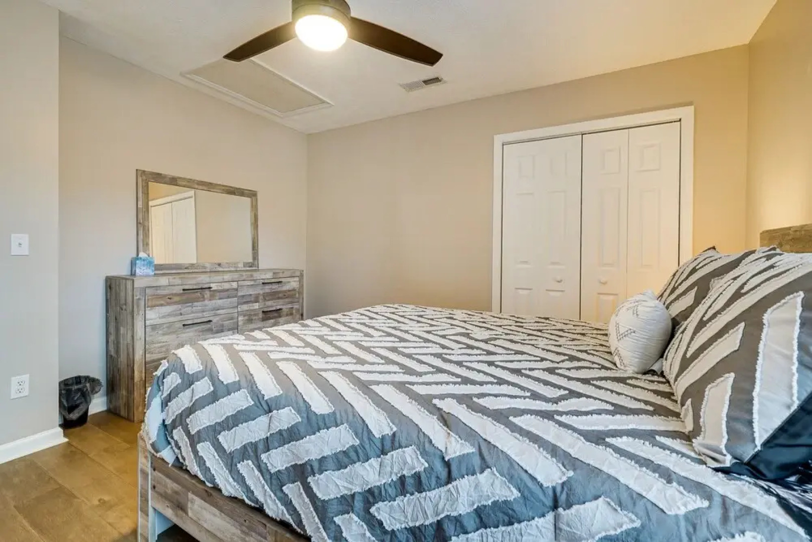 Wilmington Home ~ 7 Mi to Wrightsville Beach!