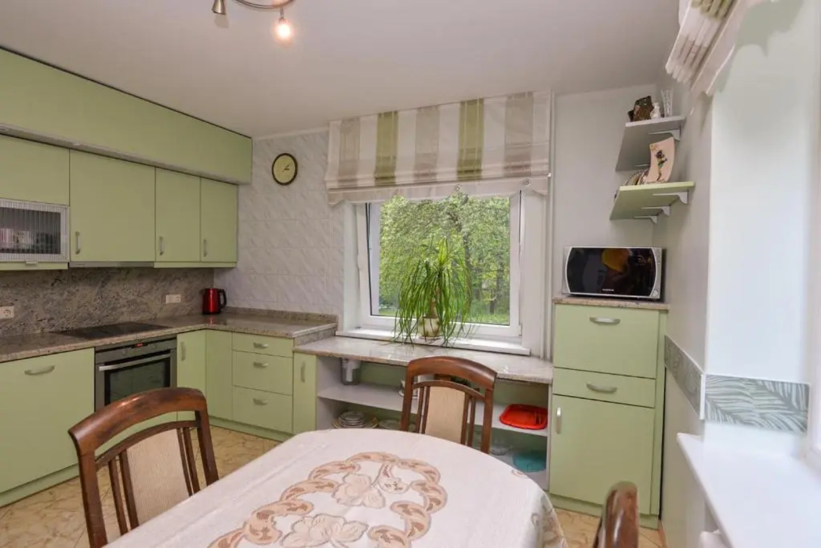 Dineikos parko svečių namai