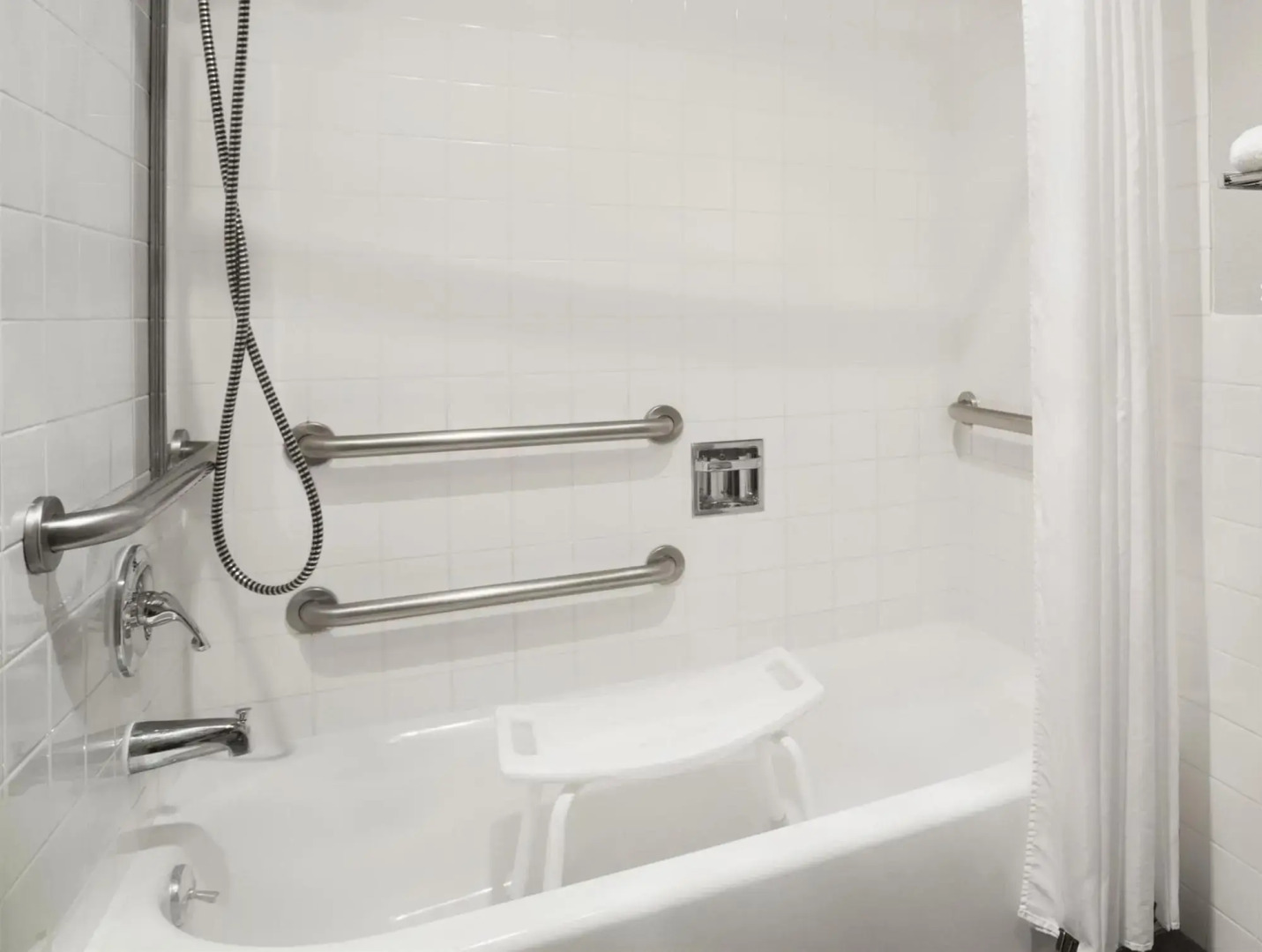 Days Inn by Wyndham Lacey Olympia Area