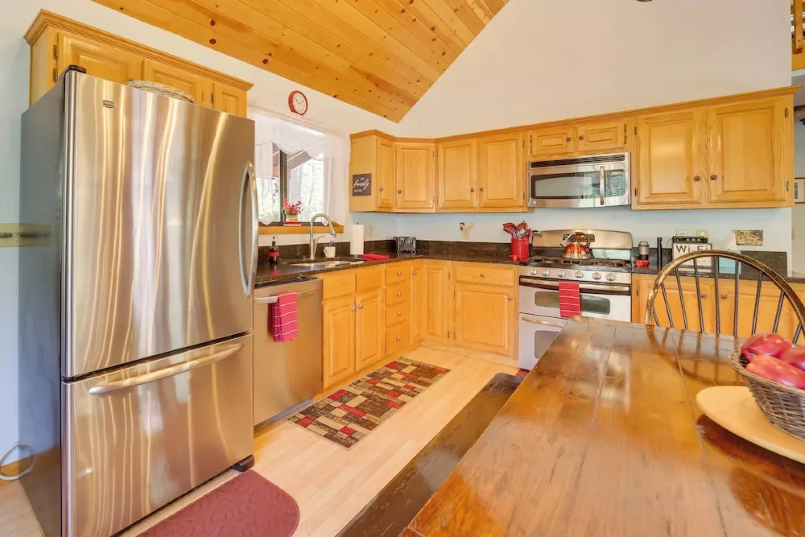 Relax Fireside + Play Games! Hikers Haven in Pine