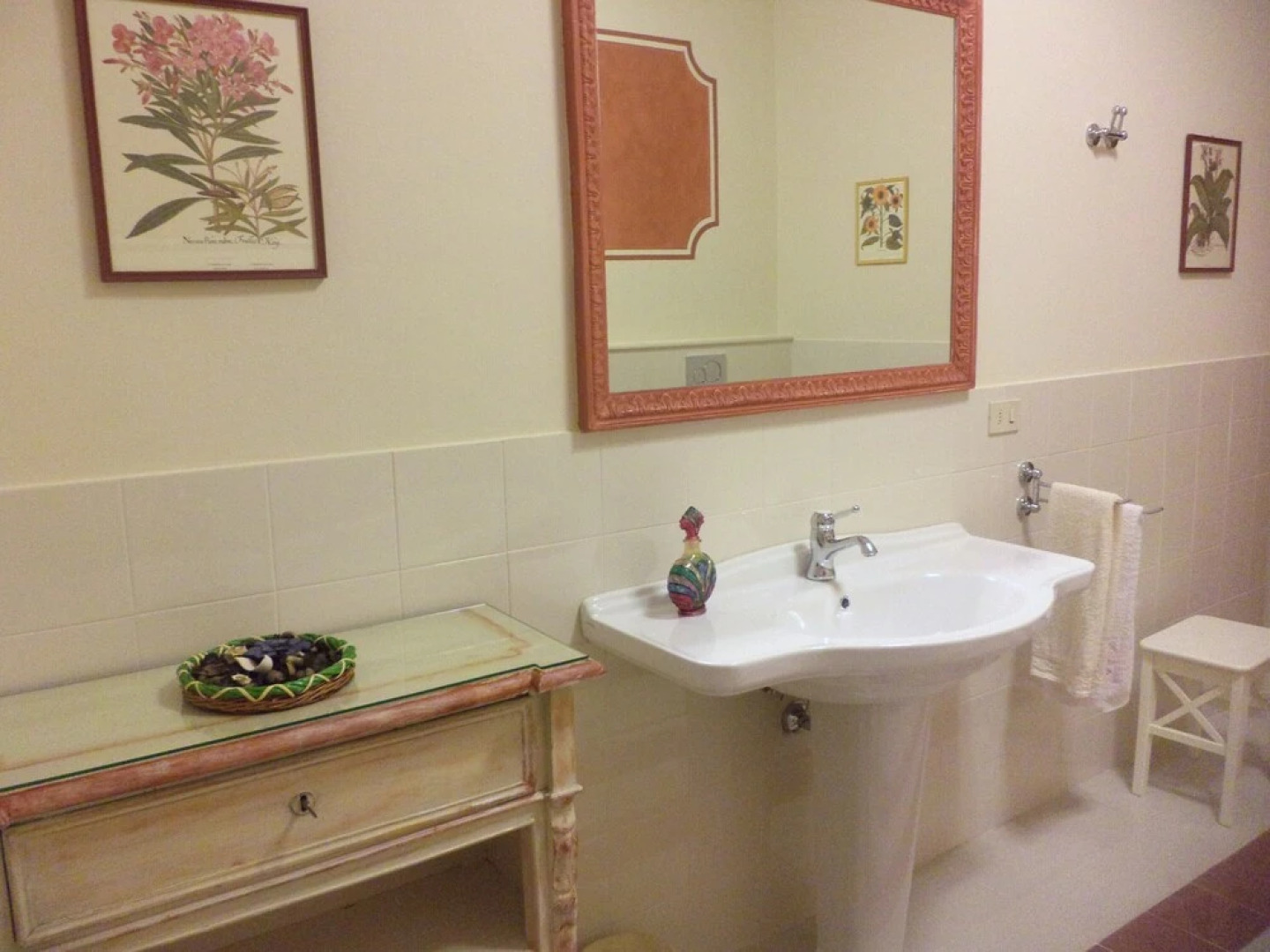 Historic House With Garden in Front of the Grotta Giusti Thermal Pool Near Lucca