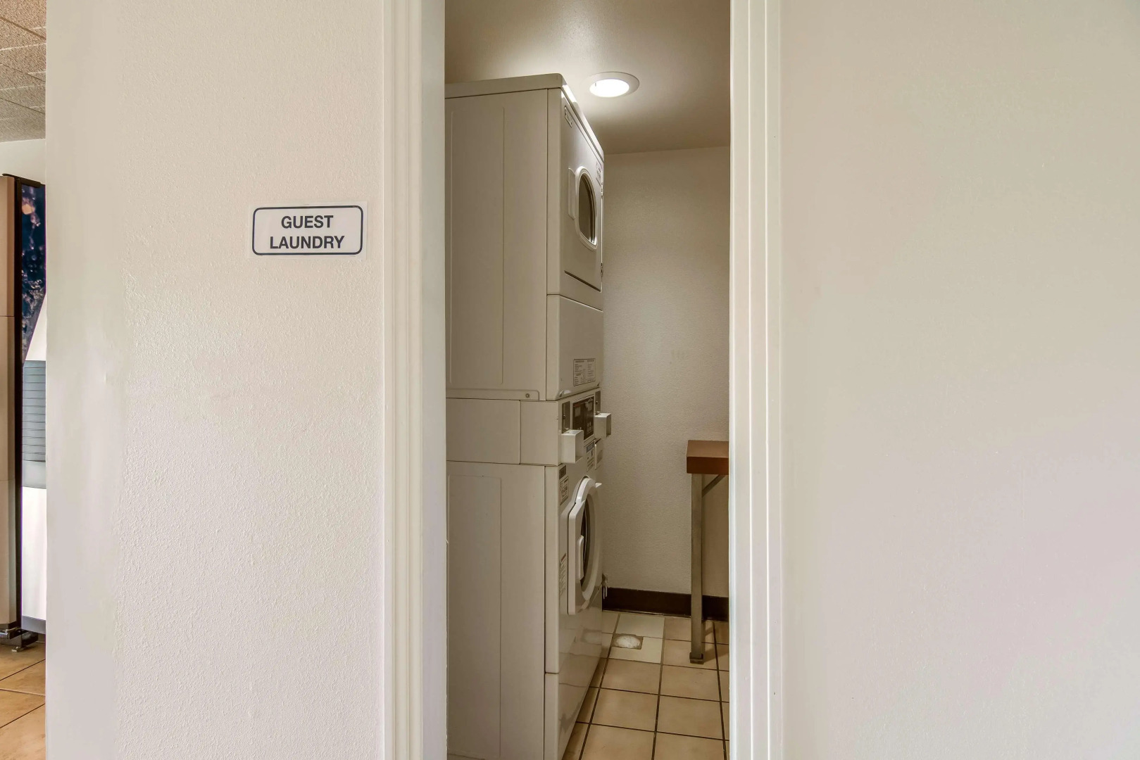 Motel 6 New Stanton, PA