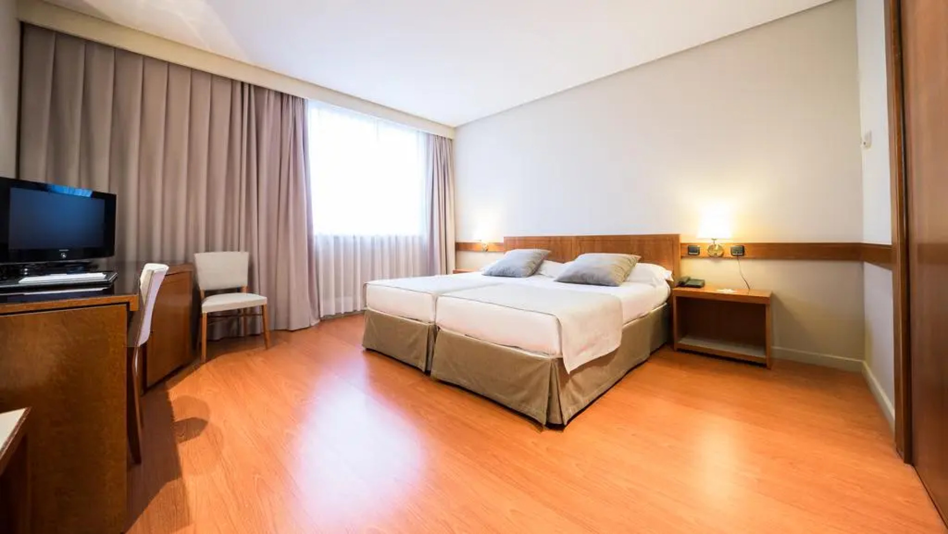 Mercure Carlton Rioja